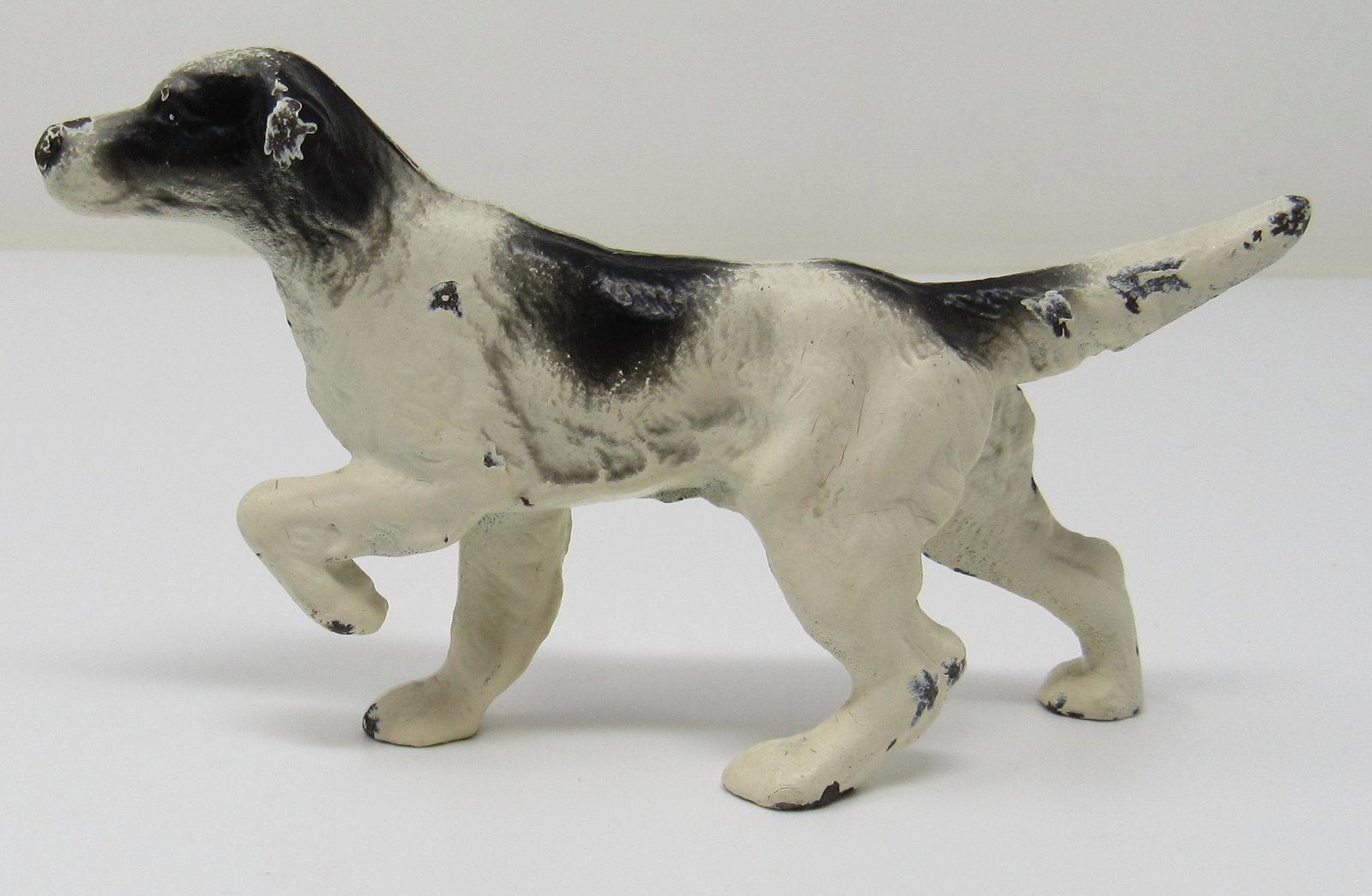 Cast Iron Bird Dog: Approx 4 1/2" long and 2 3/4" tall