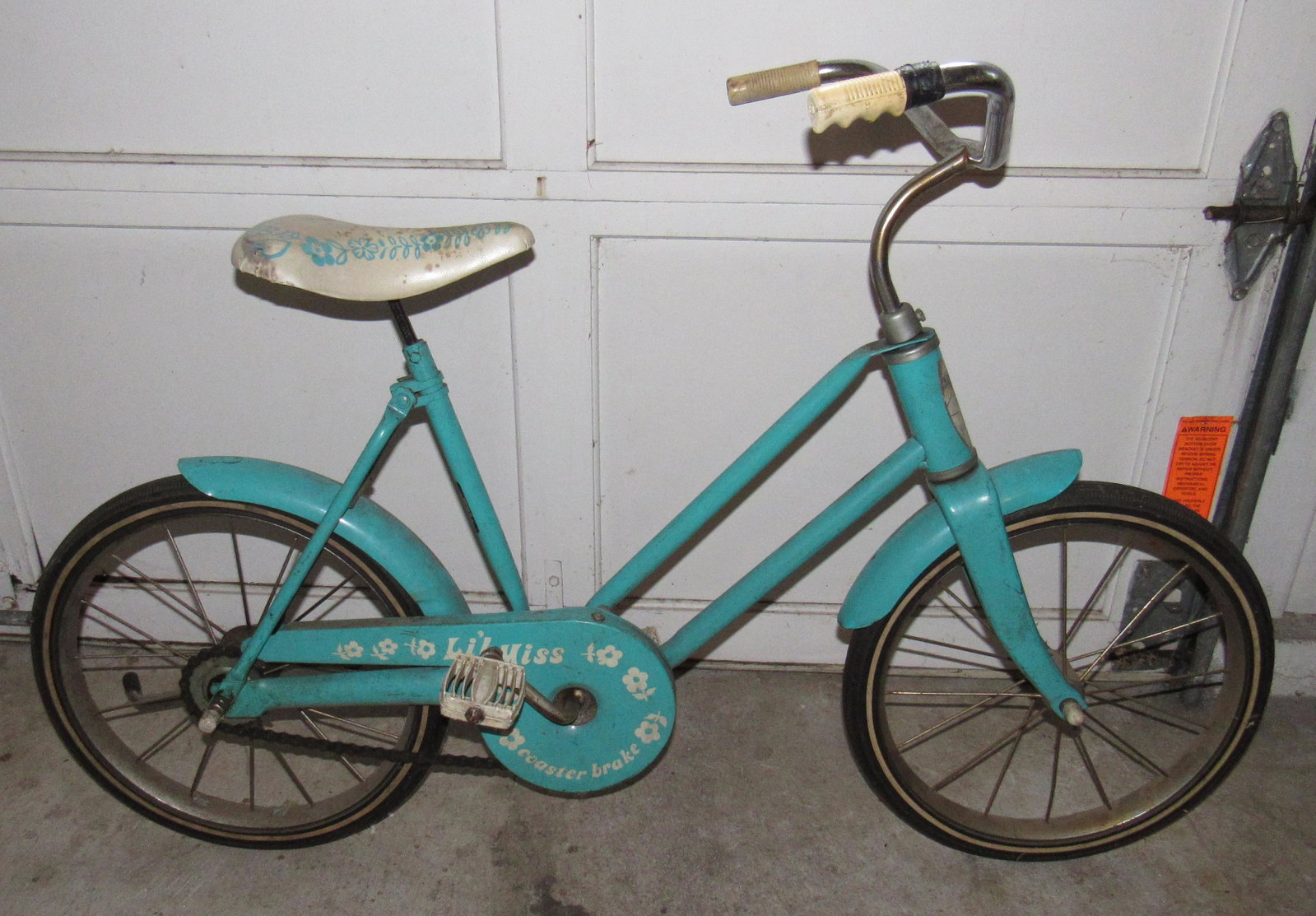 Vintage Lil Miss Chillds Bike: Girls Bicycle is approx 44" long. Has hard rubber tires.