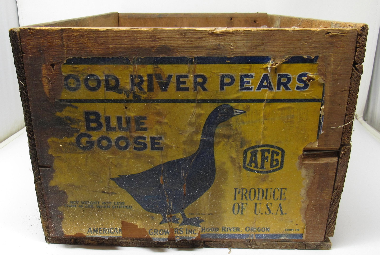 Hood River Pears Wooden Crate: Approx 12" x 18 1/2" x 9" tall