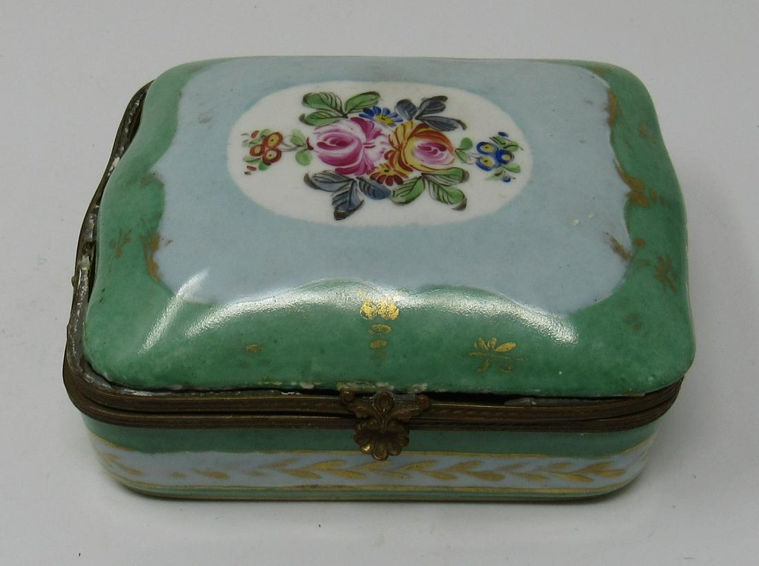 Sevres Trinket Box: Approx 3 1/2" x 4 1/4" x 2" tall