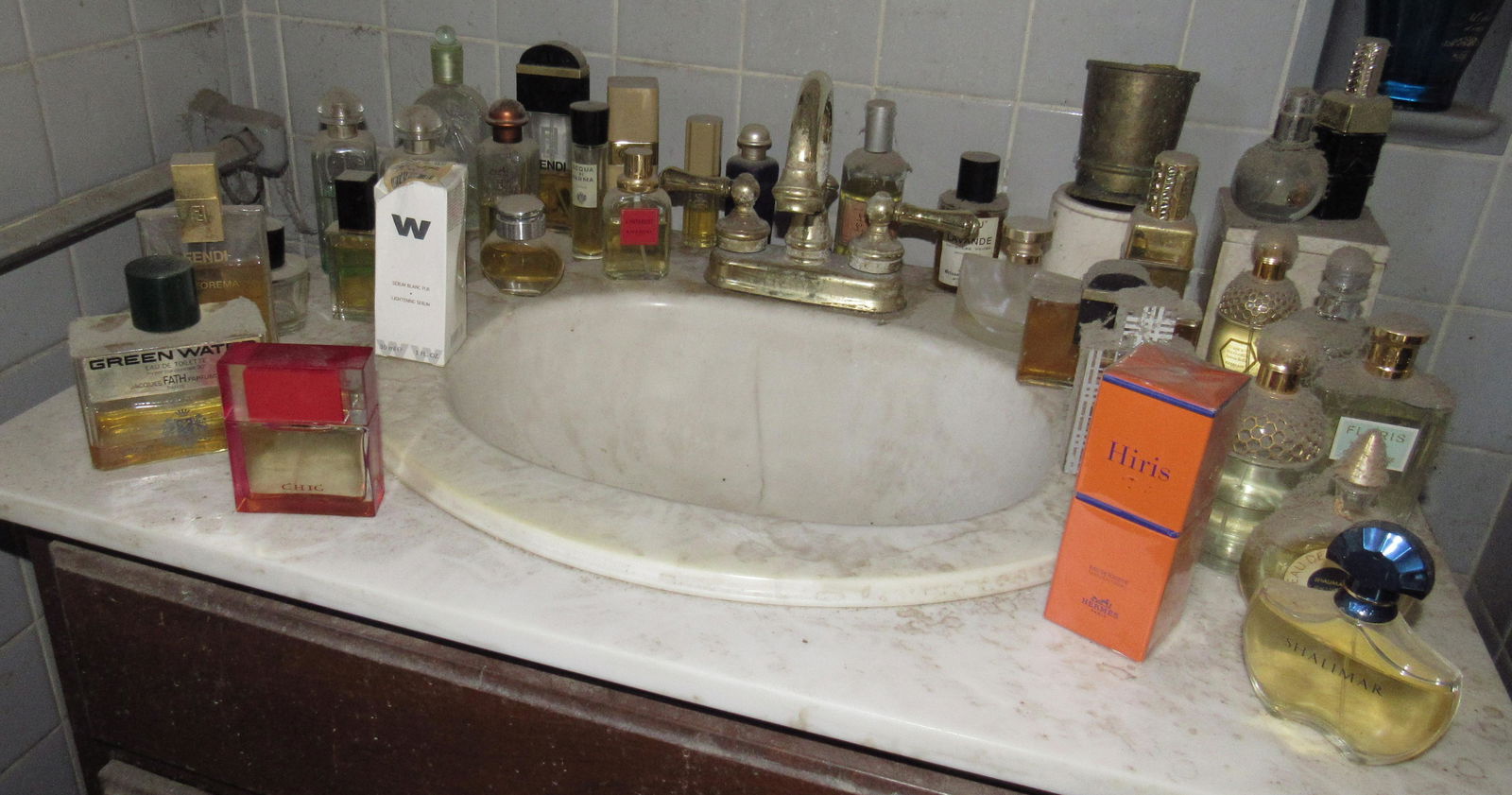 Perfumes incl Fendi: Getting all pictured