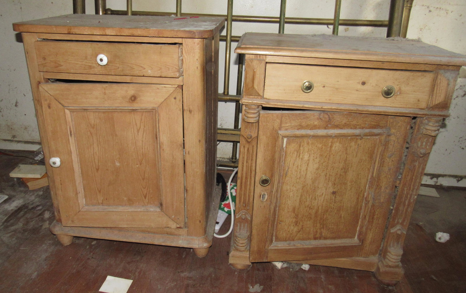 2 Scrub Pine Night Stands: Largest is apprx 15 1/2" x 23 1/4" x 31 1/4" tall