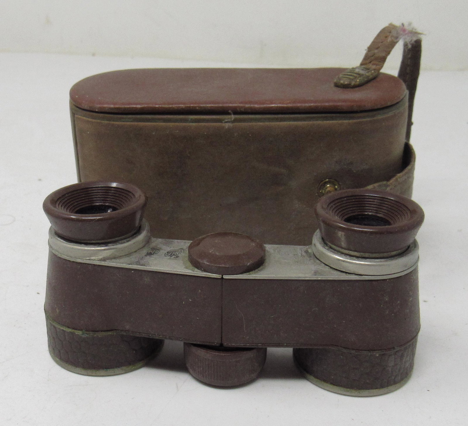 Hensoldt Wetzlar Diadem Binoculars: Apprx 4 1/8" wide