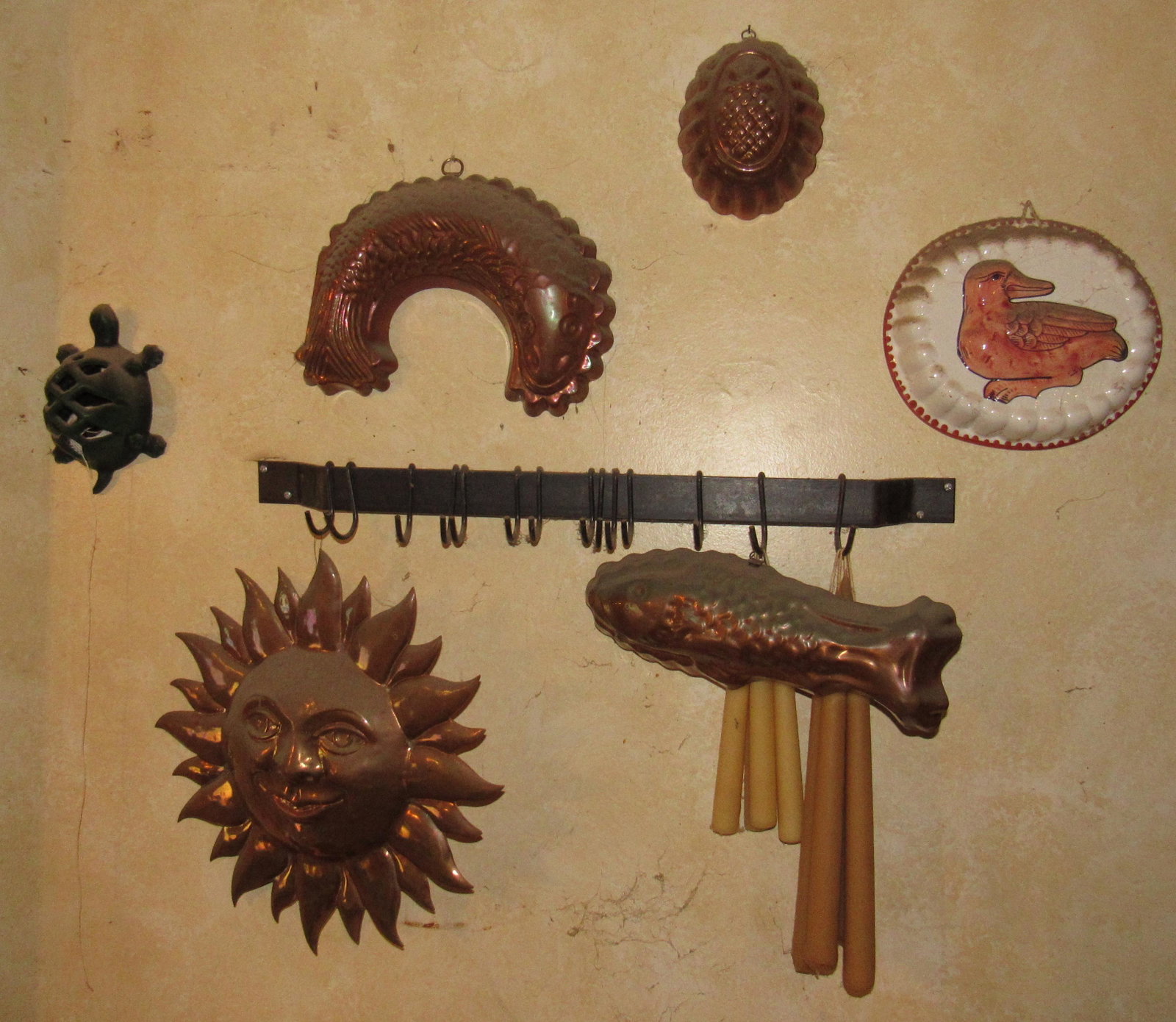 Copper Pottery Molds Turtle String Holder & Pot Rack: Getting all pictured. Buyer must remove rack from wall. Phillips & Regular screwdriver needed.