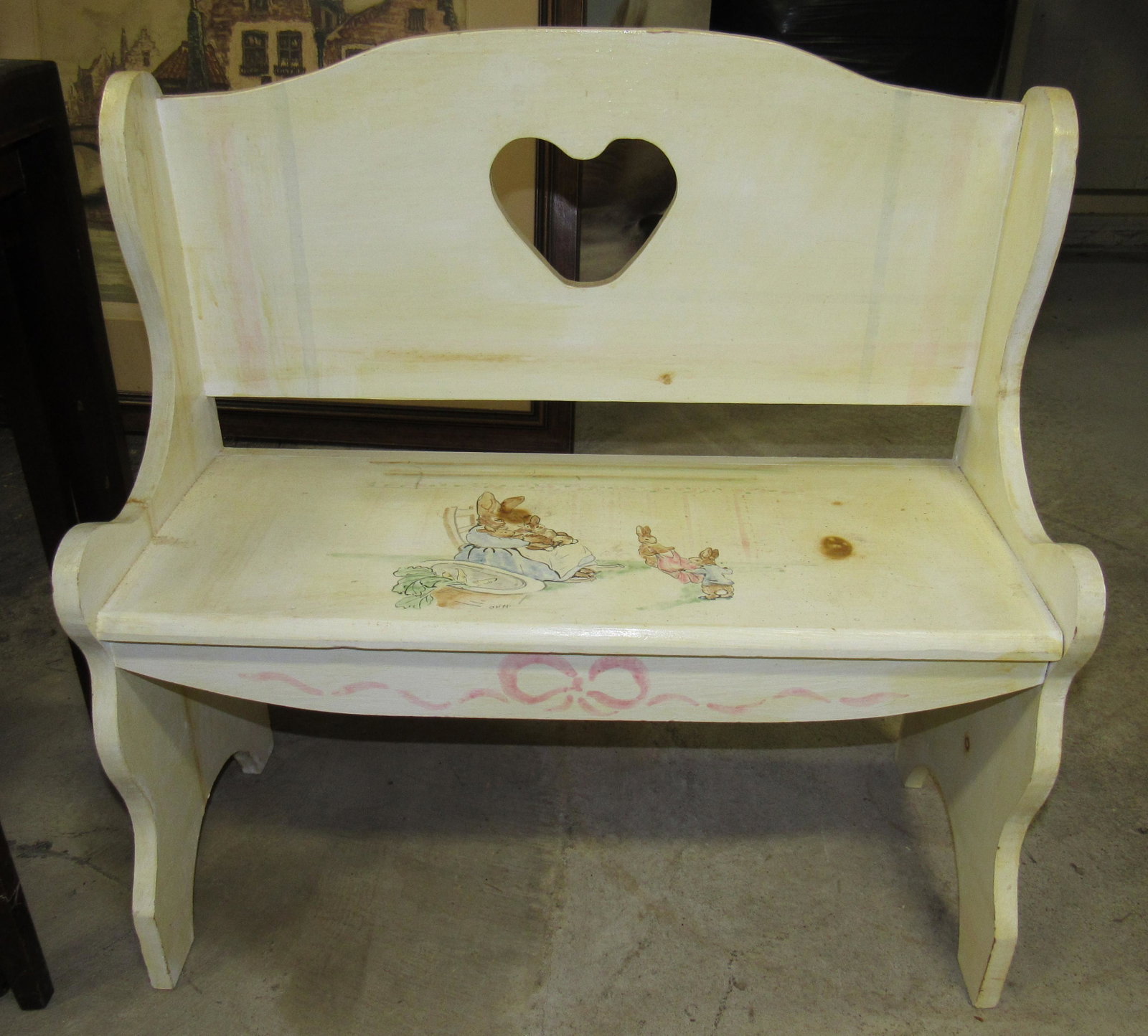 Childs Bench with Hand Painted Rabbits: Approx 11" x 25 1/4" x 25 1/4" tall