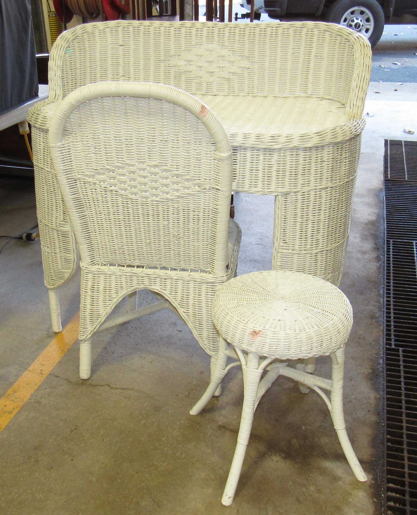Wicker Vanity Chair and Stool: Vanity is approx 21" x 40" x 39 1/2" tall