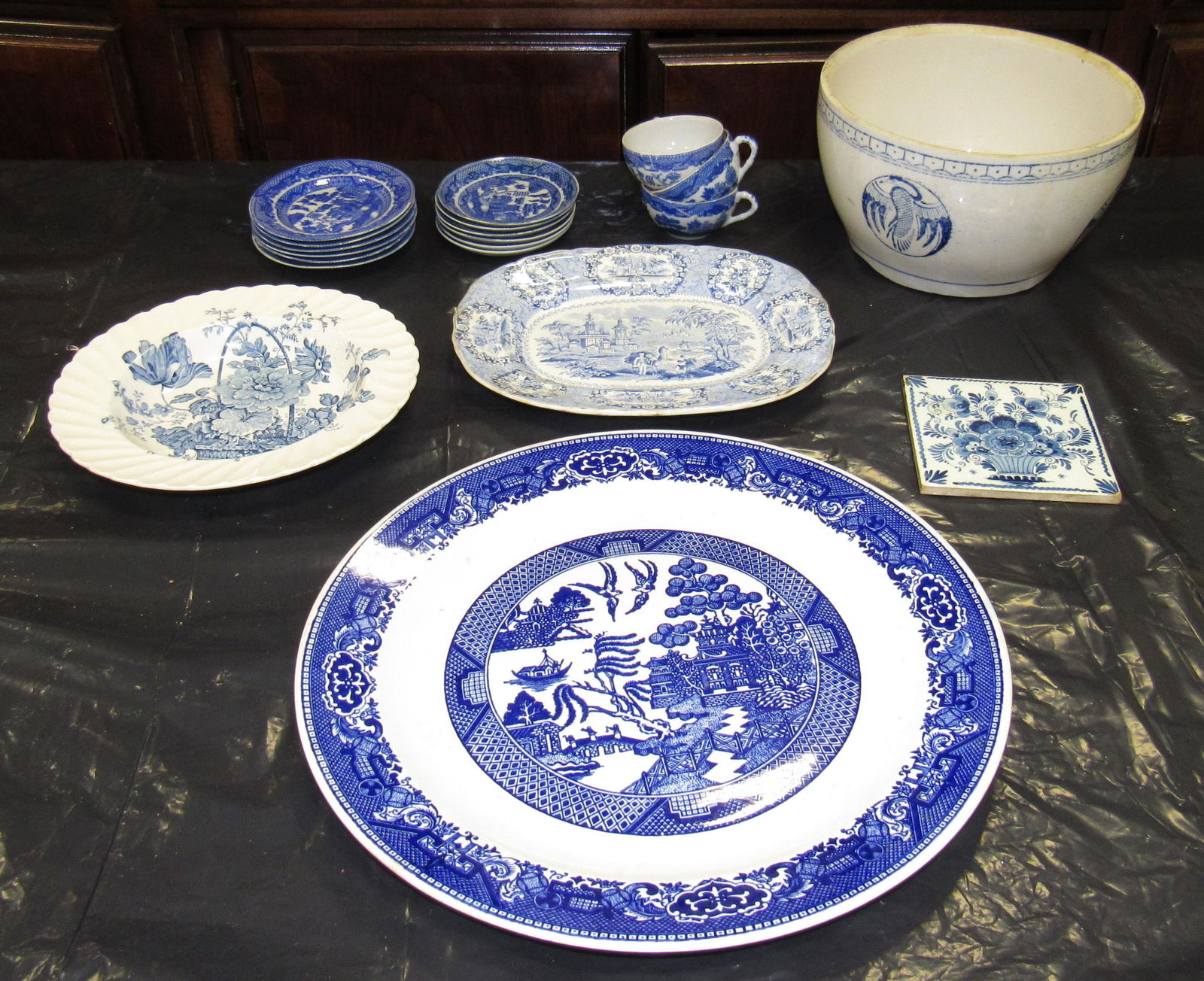 Willow Ware Royal Staffordshire Ridgways & Misc: Willow Ware Platter is approx 12" in diameter