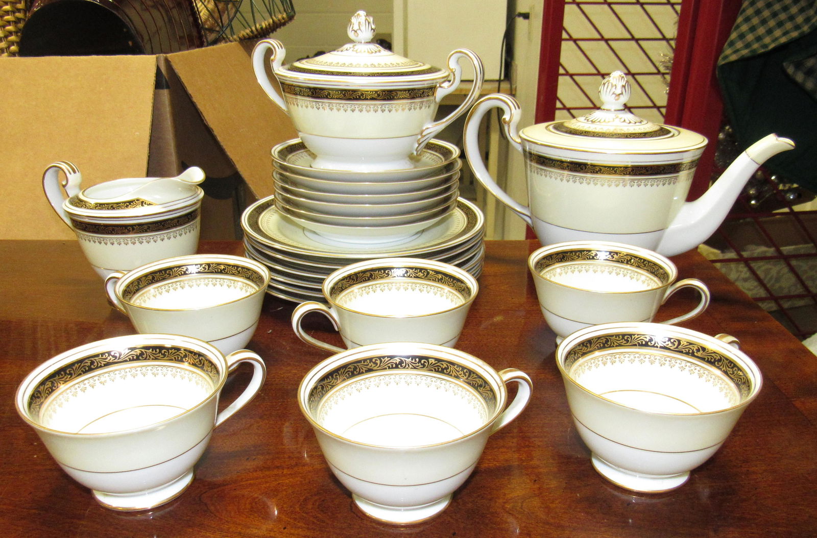 21 Pcs Noritake Tea Set Teapot Cups Saucer & Misc: Getting all 21 pieces