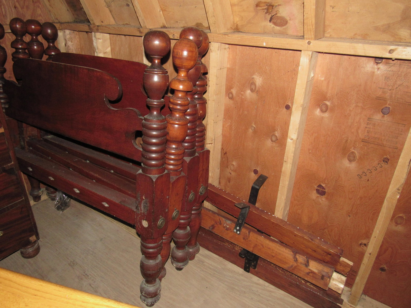Pair of Rope Beds: Apprx 46" wide