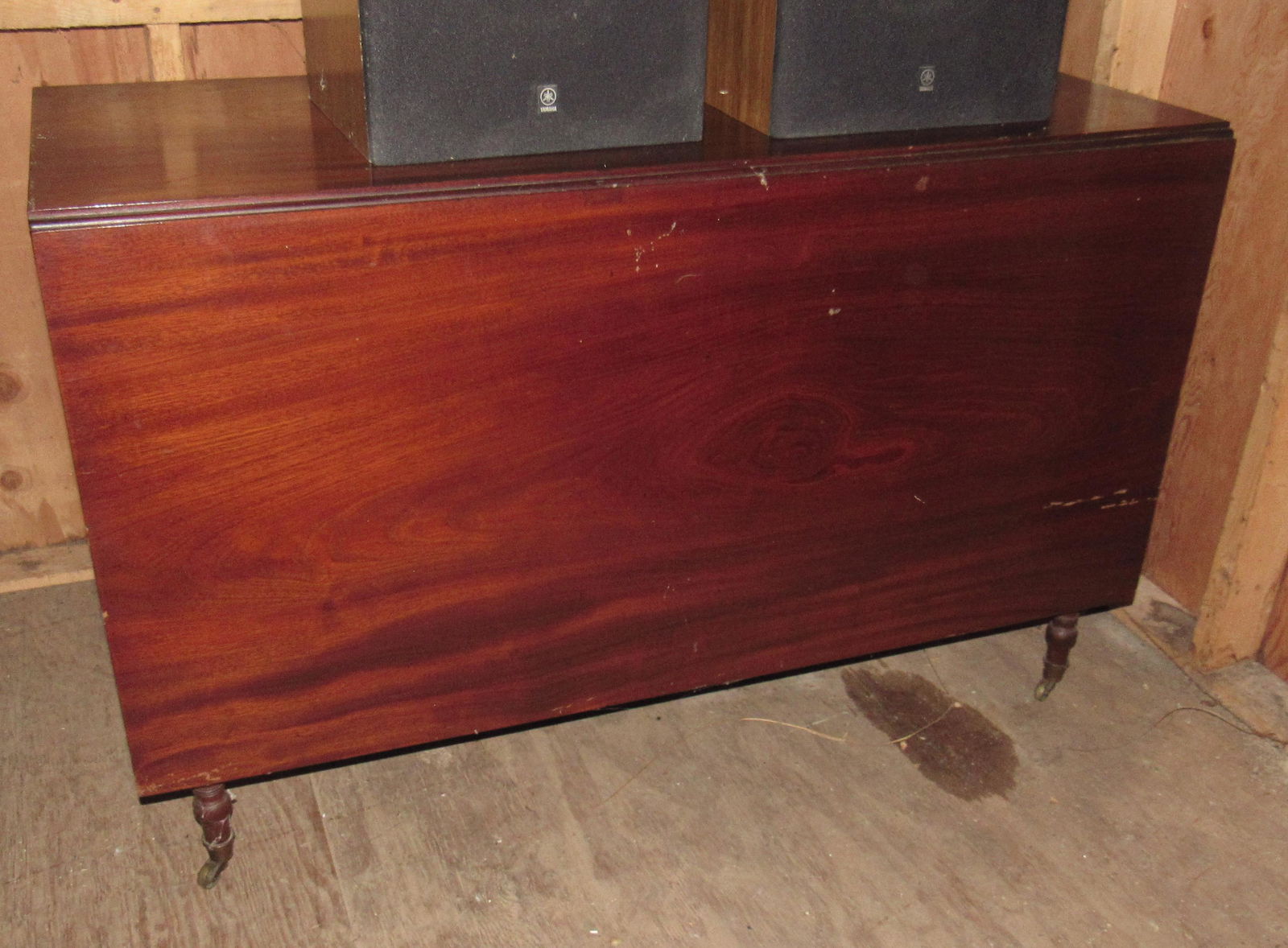 Drop Leaf Table: Approx 21" ( closed ) 46 1/4" long x 28 3/4" tall. Does not include speakers on it