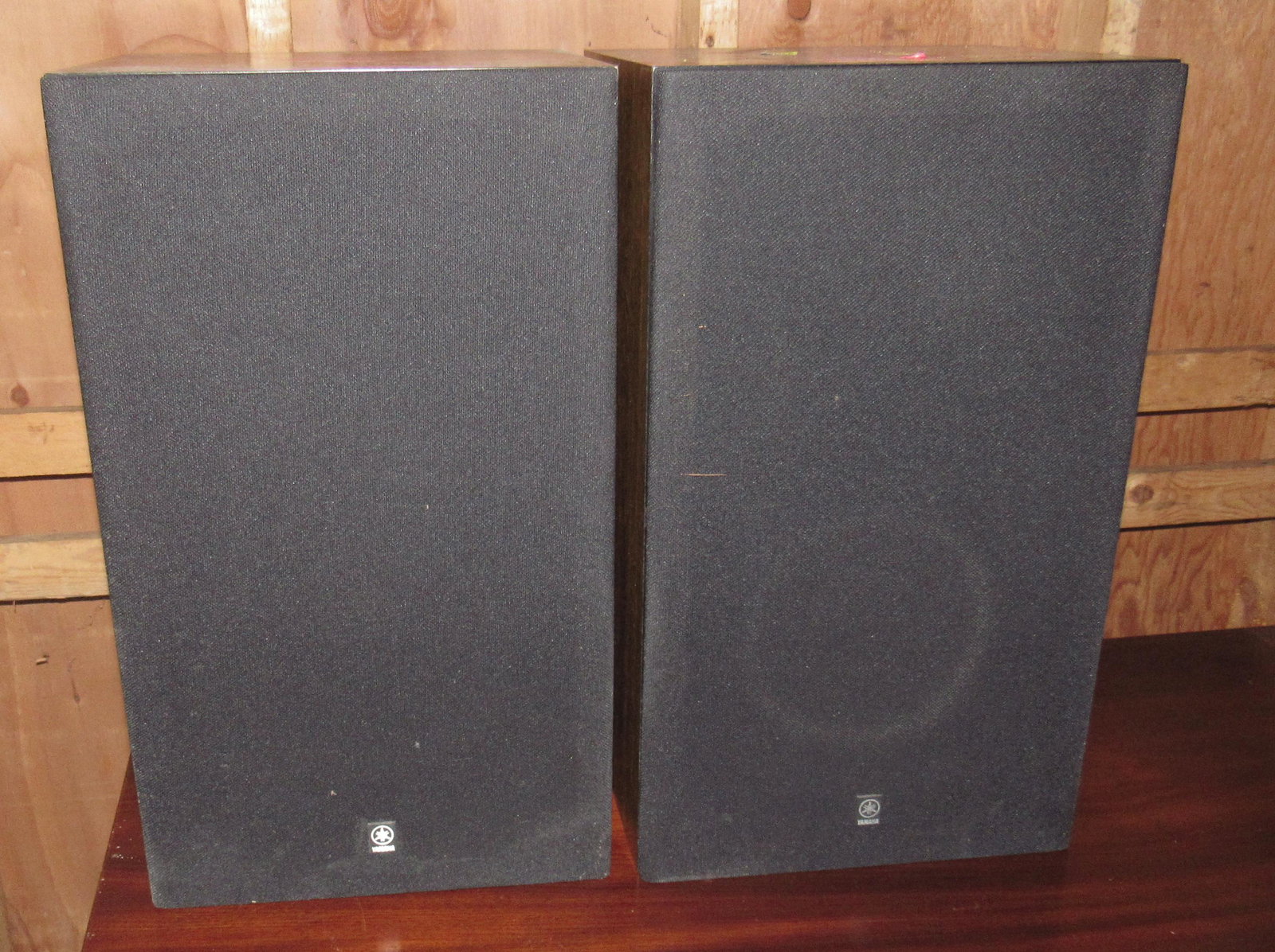 Yamaha NS-244 Speakers: speakers
