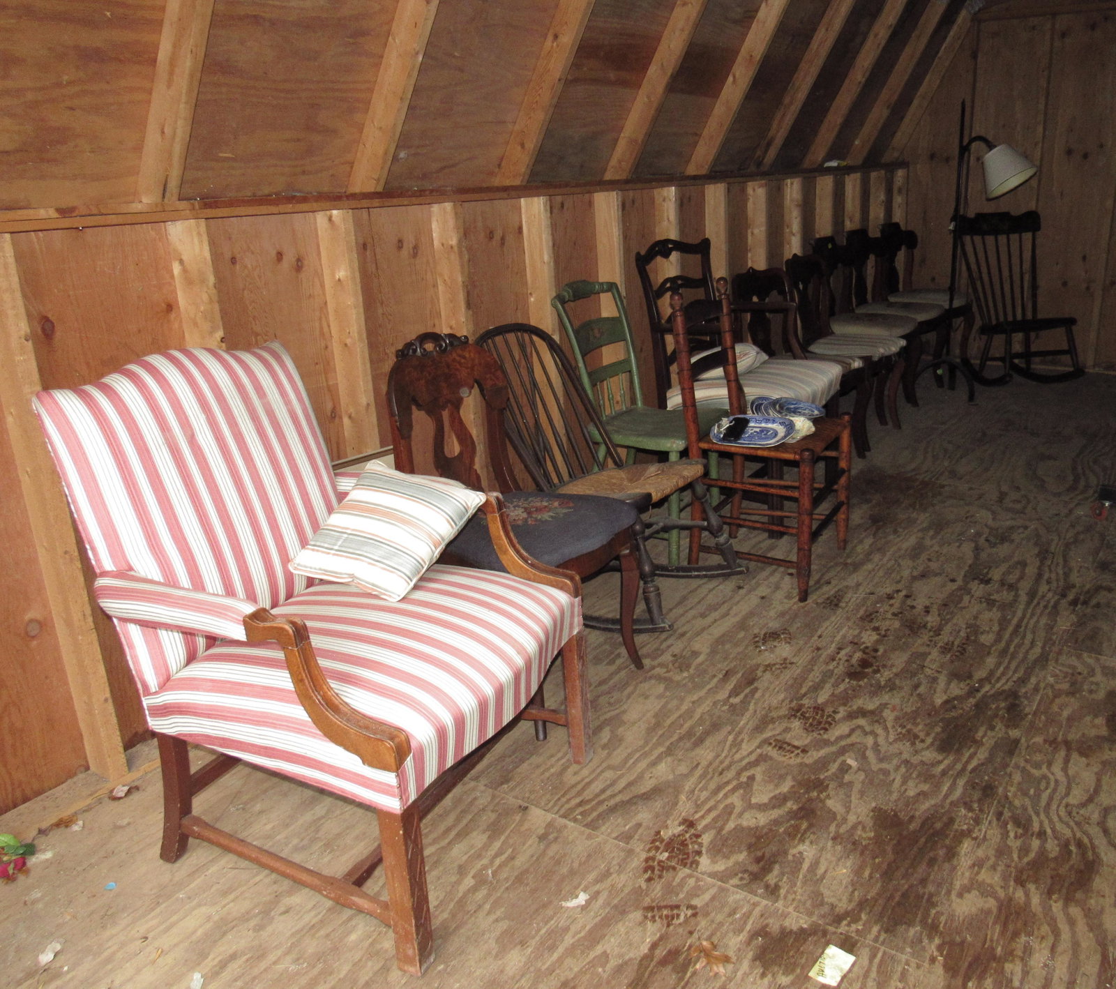 Chairs Rockers Floor Lamps & Misc: Getting all pictured. Take what you want and leave the rest
