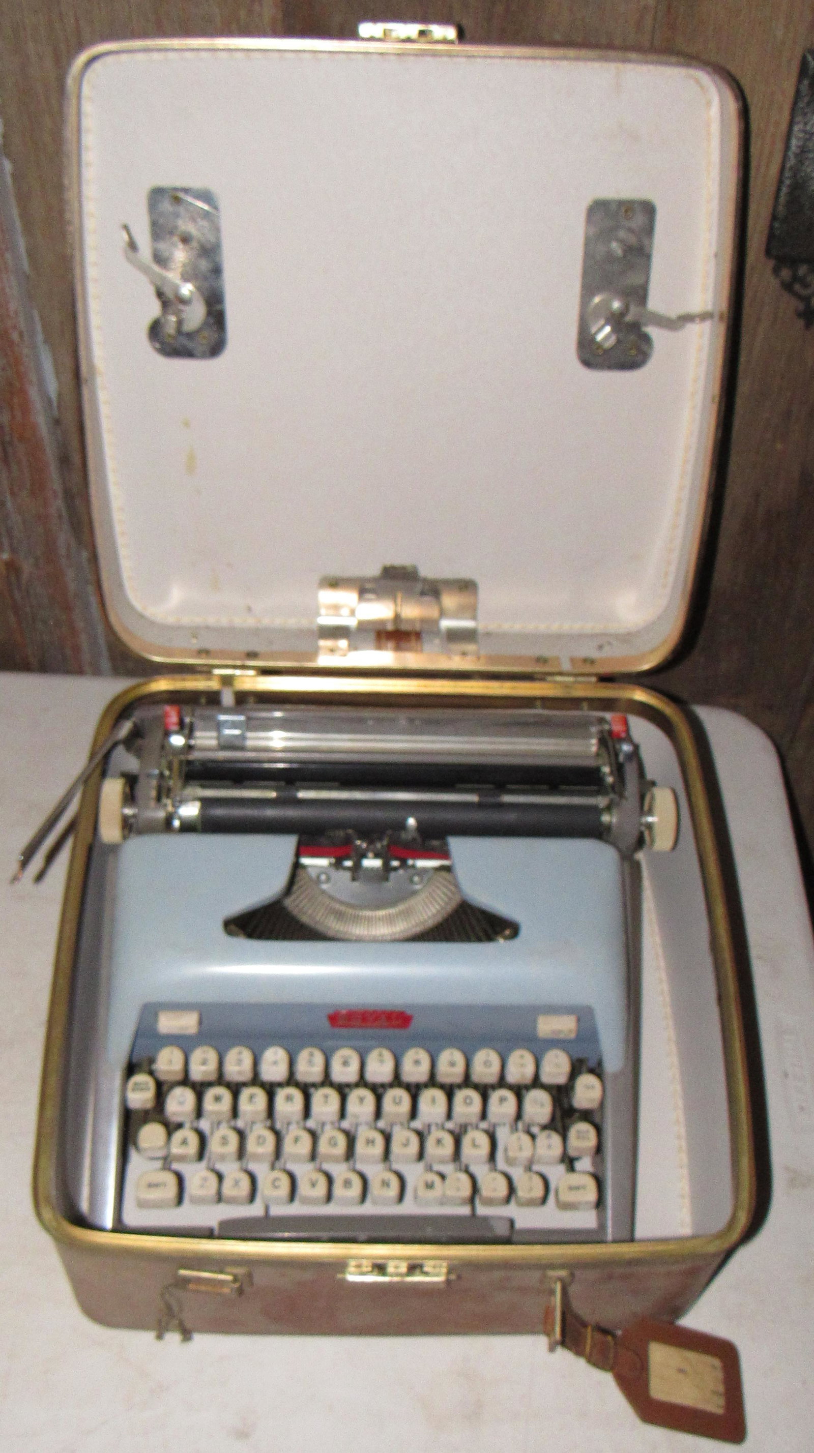 Vintage Royal Typewriter: Typewriter