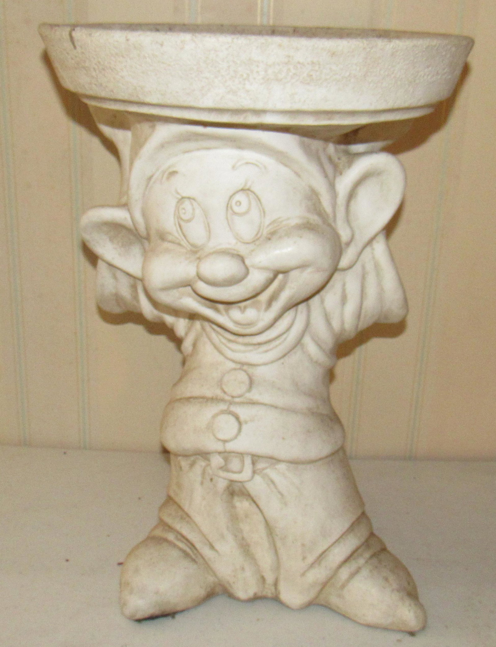 Dwarf Resin Bird Bath: Approx 12" in diameter and 17 1/2" tall