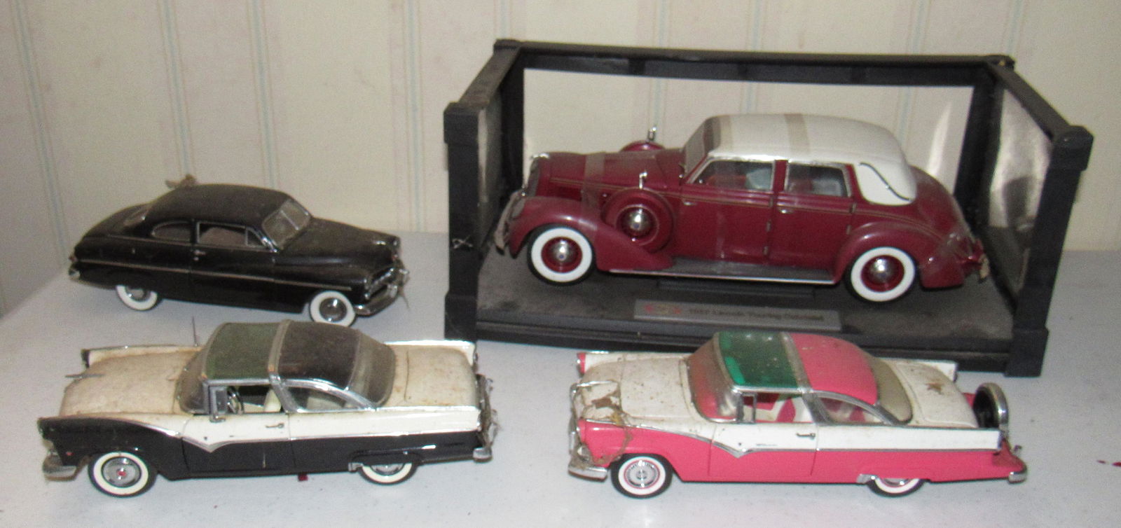 Danbury Franklin Mint and Misc Diecast Cars: Getting all pictured. Largest is approx 12 1/2" long.