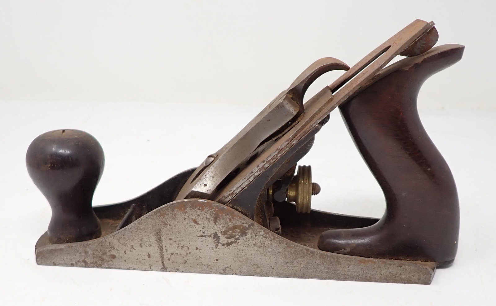 1910 Stanley Bailey No 3 Corrugated Plane: Has sweetheart stamp on blade