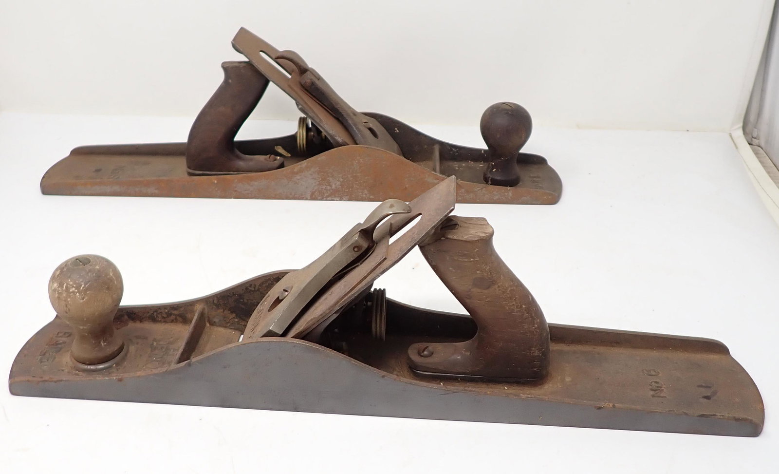 2 Stanley Bailey No 6 Carpenter Planes: Apprx 17 1/2" long
