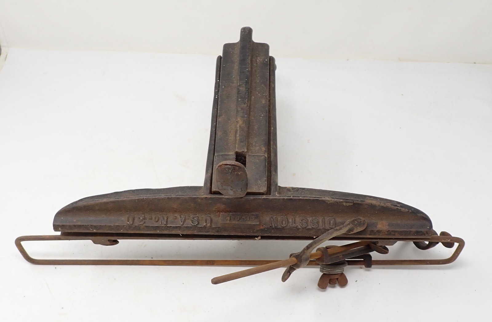 Disston 3D Saw Vise: Clamp on saw vise