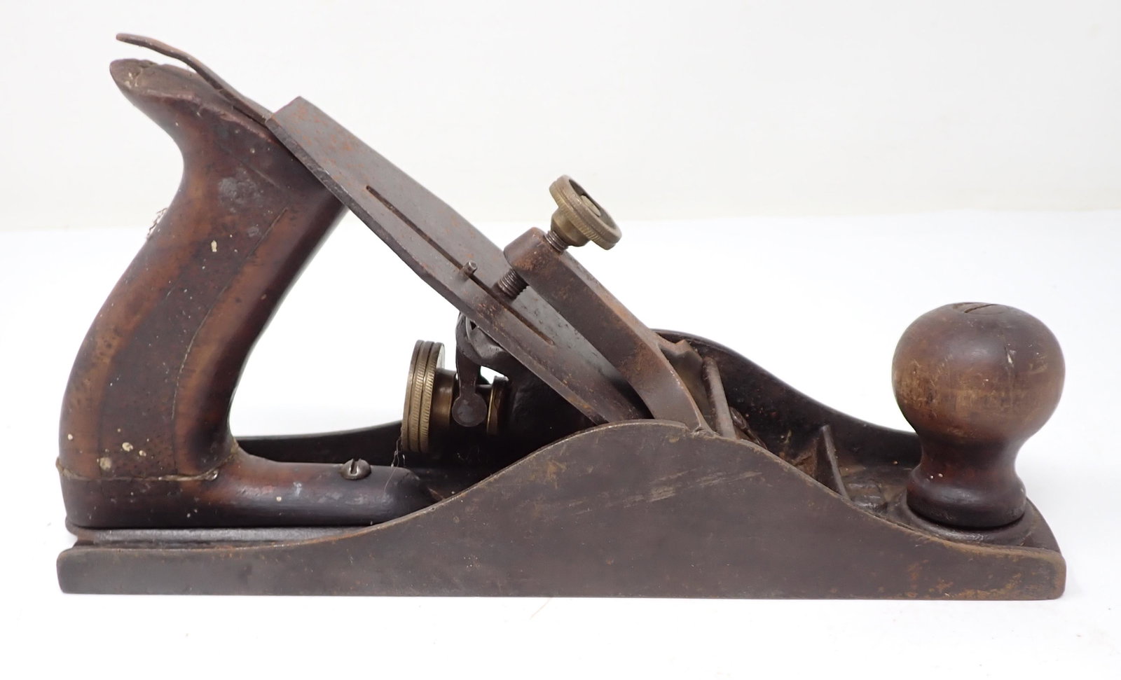 E. Hahn No 3 Plane w/ Corrugated Bottom: Woodworkers plane