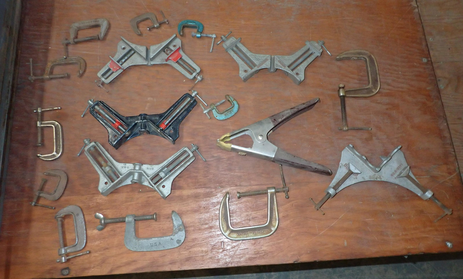 Stanley No 404 Corner Clamps and Misc: Getting all pictured