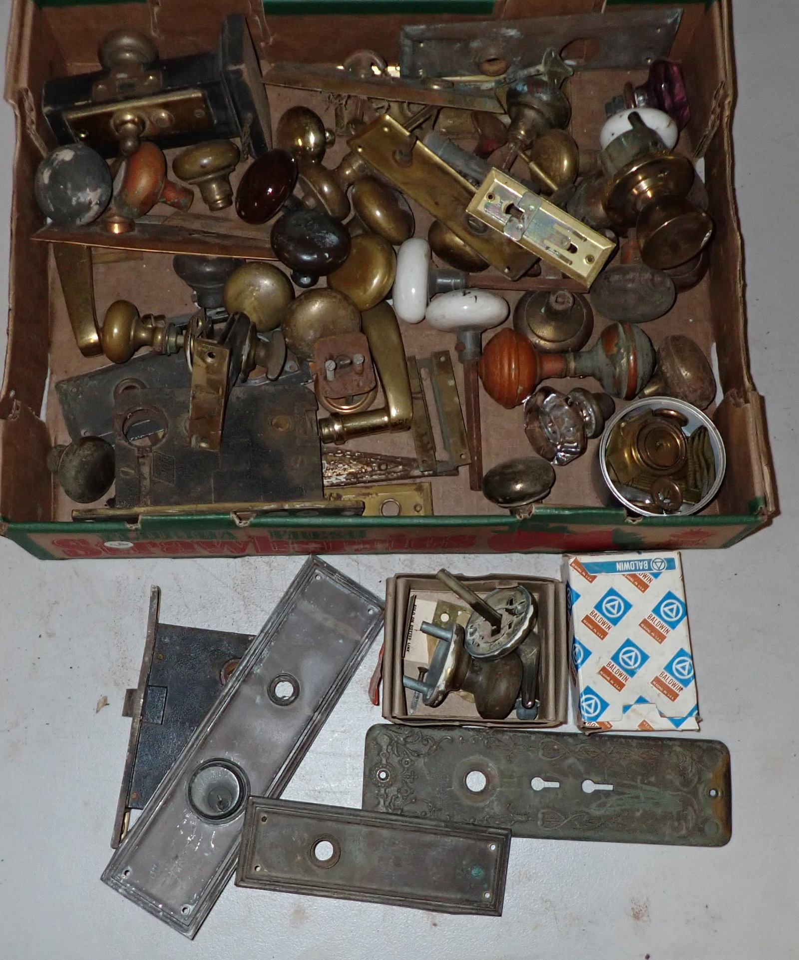 Brass Glass Door Knobs and Hardware: Getting all pictured on table