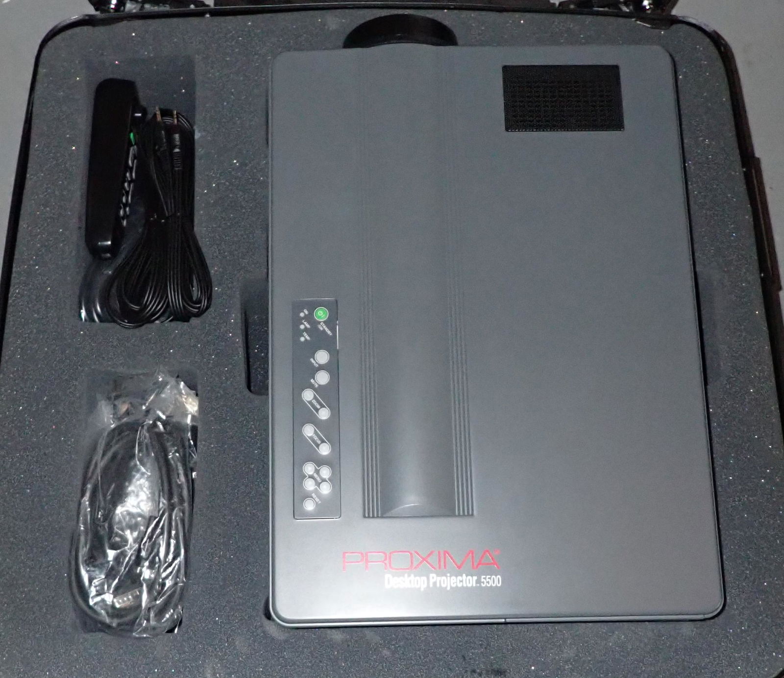 Proxima Desktop Projector 5500: Projector with case