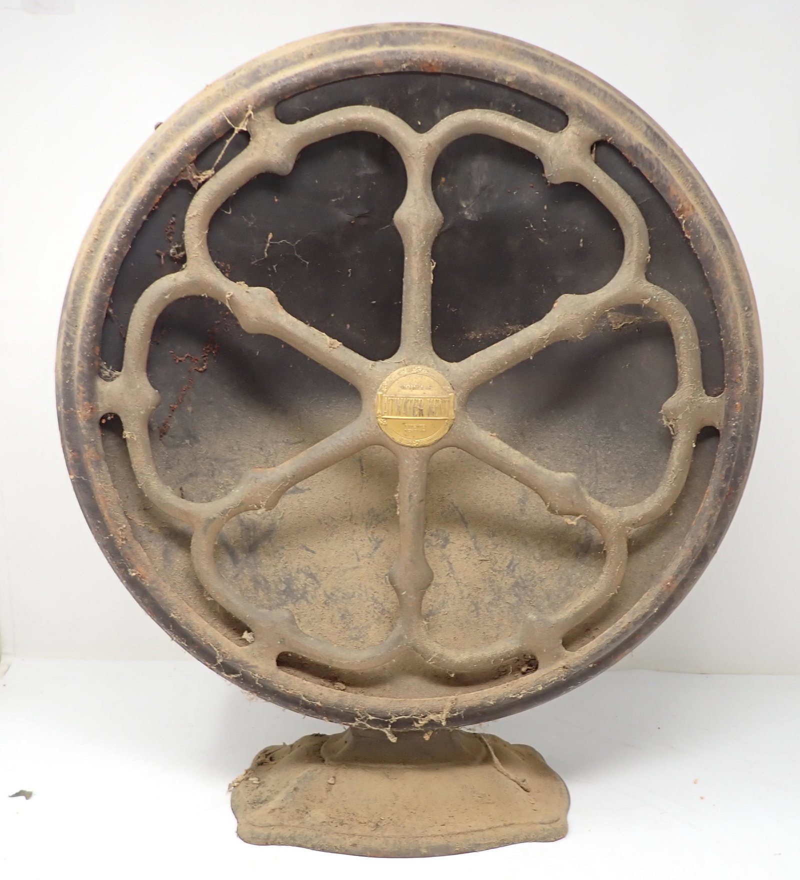 Atwater Kent Model E Speaker: Approx 15 1/2" in diameter and 18 1/4" tall
