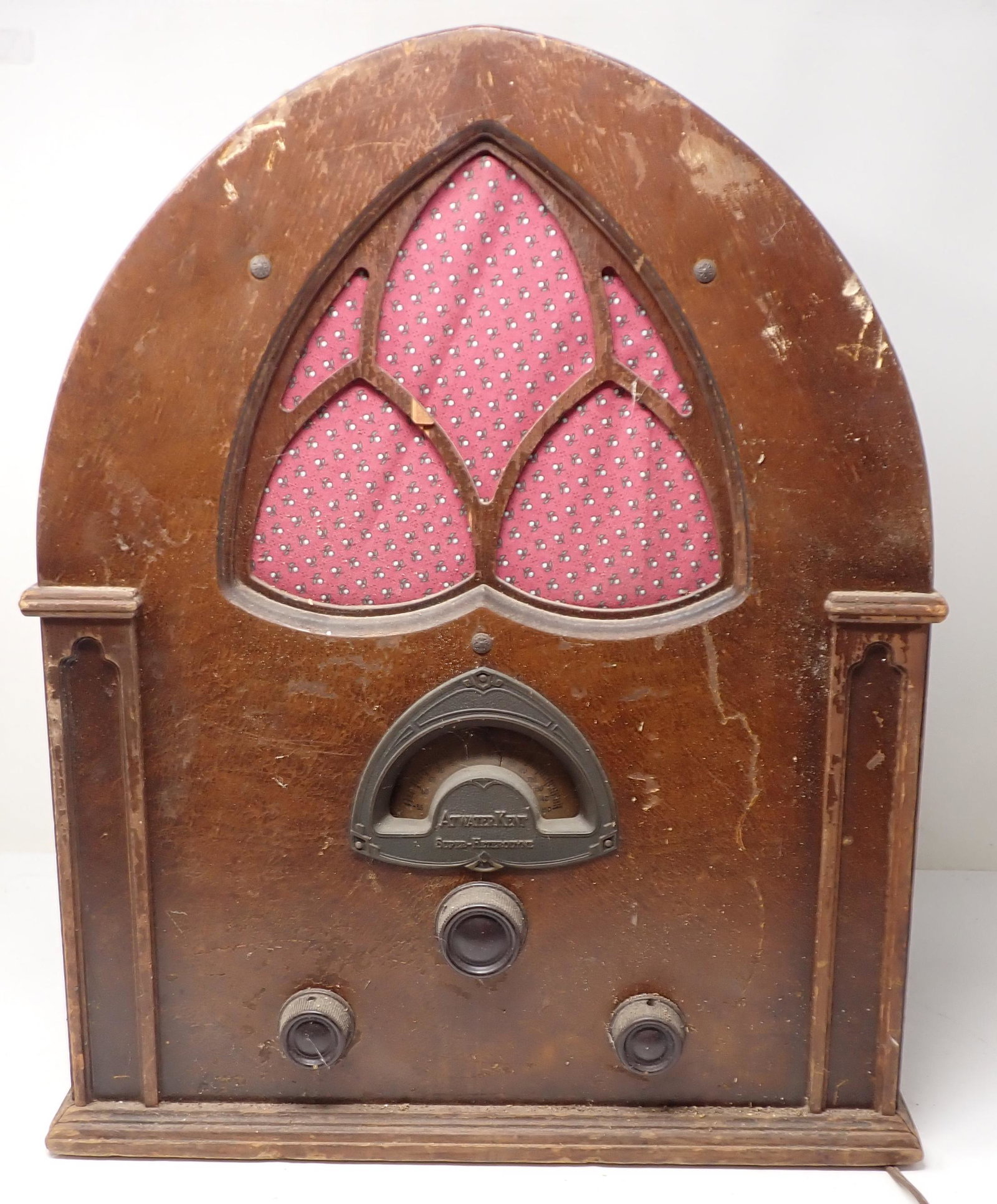 Atwater Kent Model 84 Cathedral Radio: Approx 9 3/4" x 15 1/2" x 19 1/4" tall