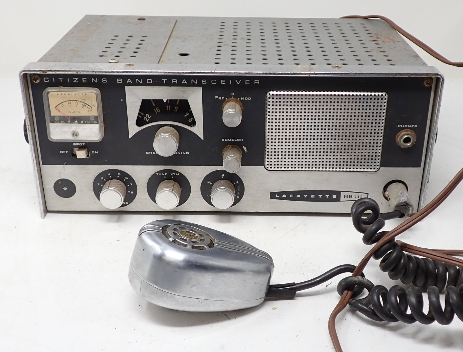 Lafayette HB-111 CB Radio w/ Calrad Microphone: Cb w/ microphone