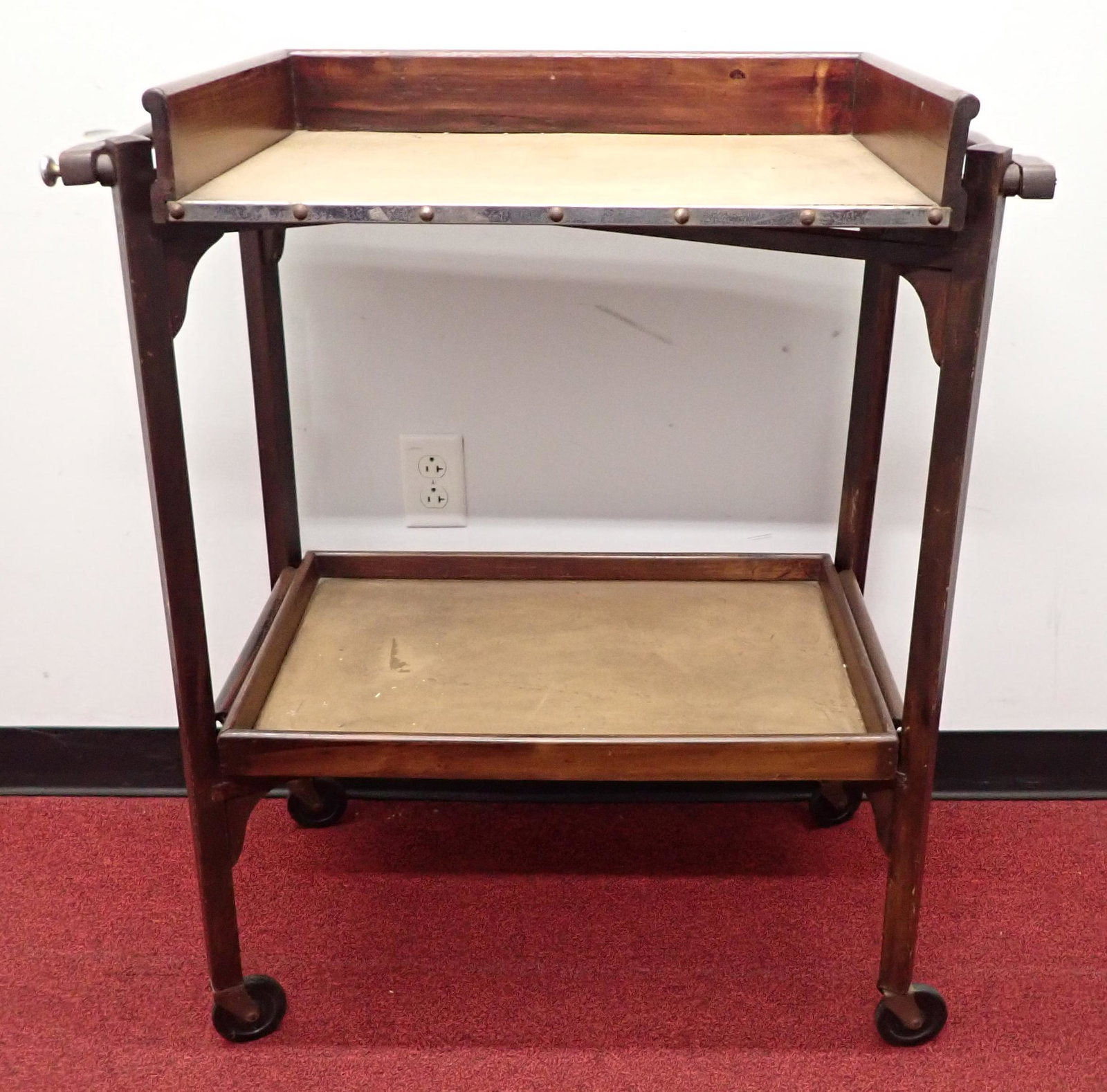 Tea Cart: Approx 18" x 33" x 37 1/2" tall
