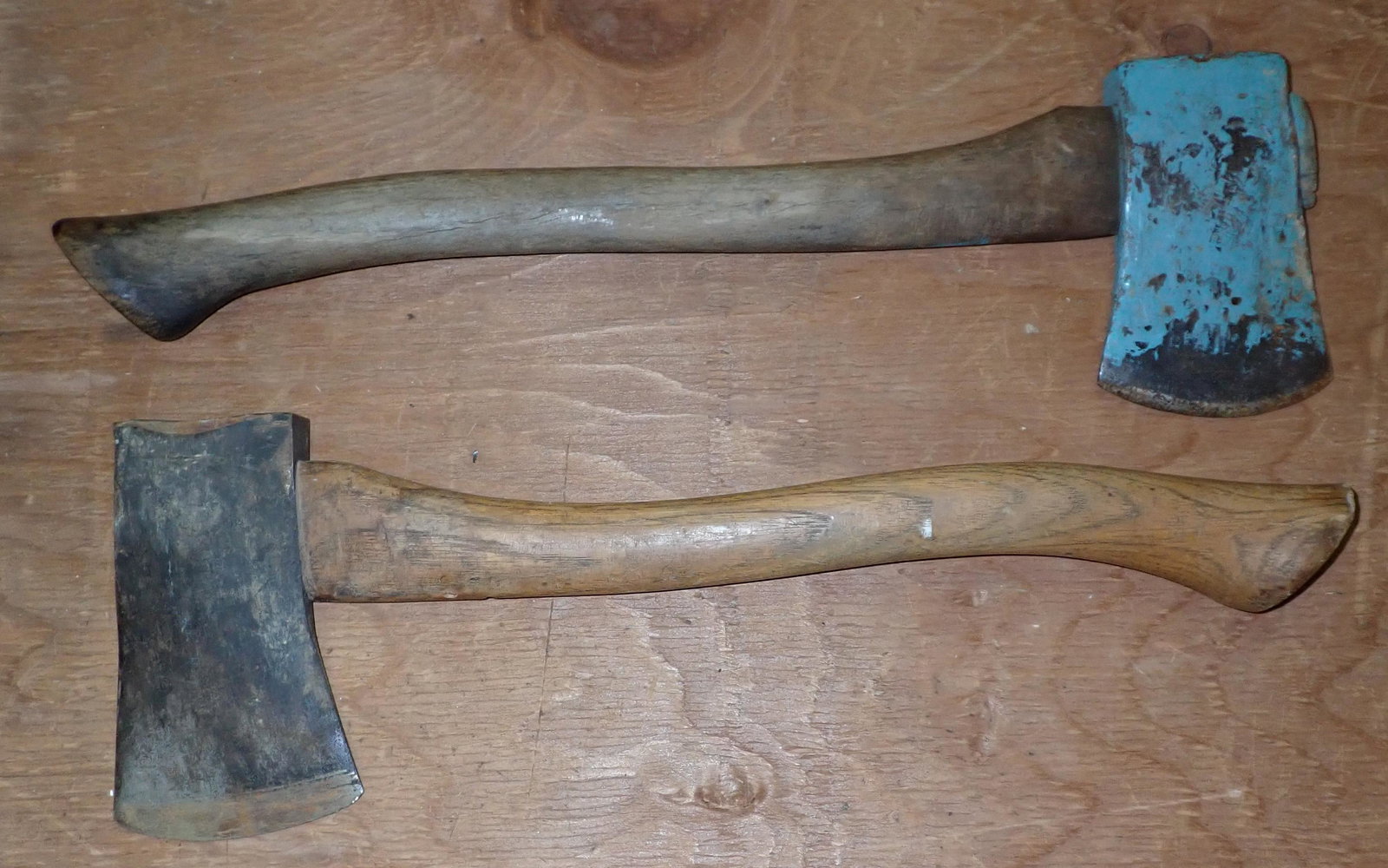 2 Axes: Approx 19 1/2" long
