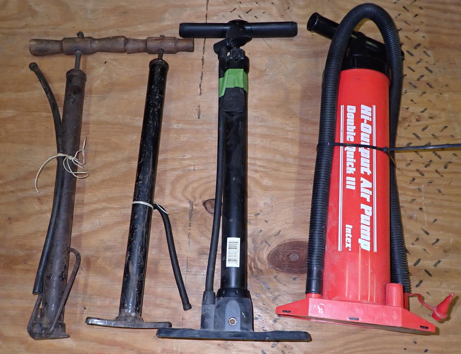 4 Bicycle Pumps: Getting all pictured
