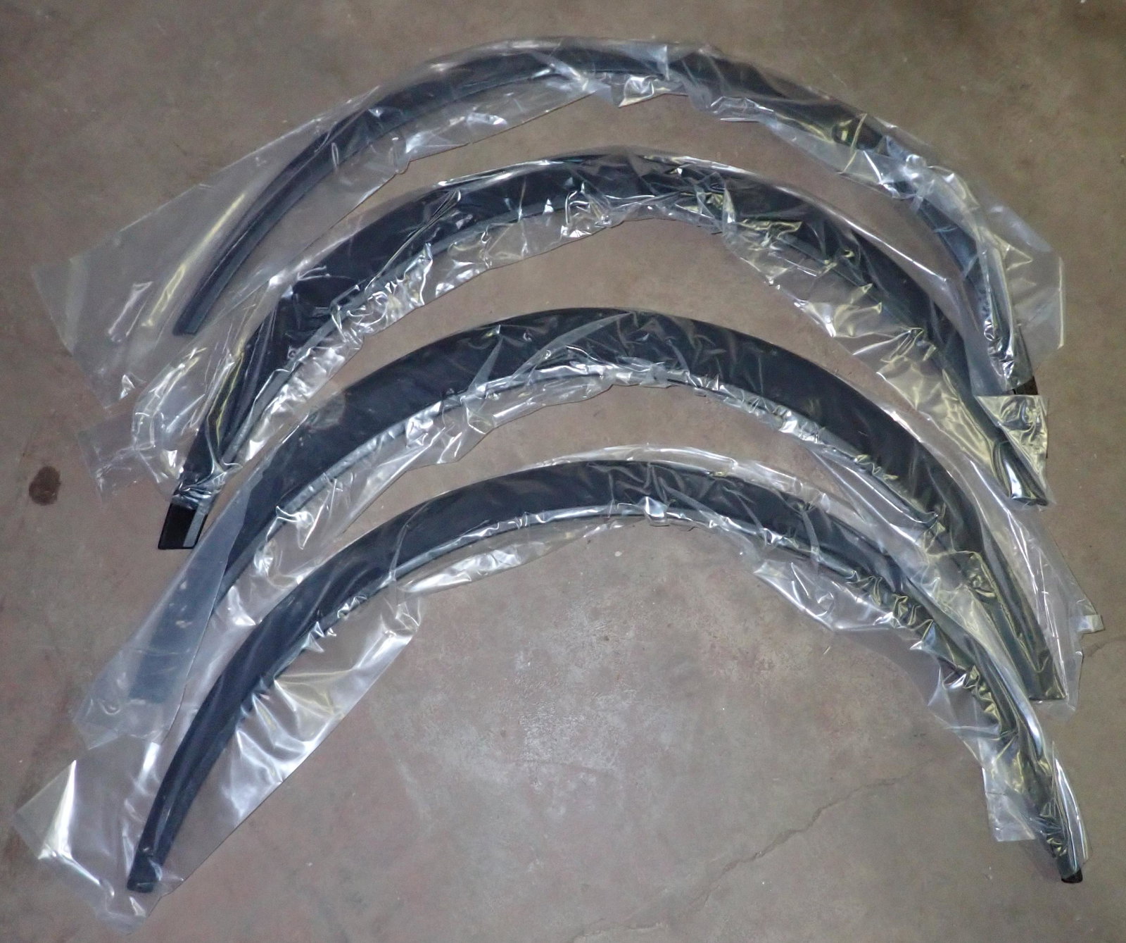 Fender Flares: Getting all 4 pictured . NEW !
