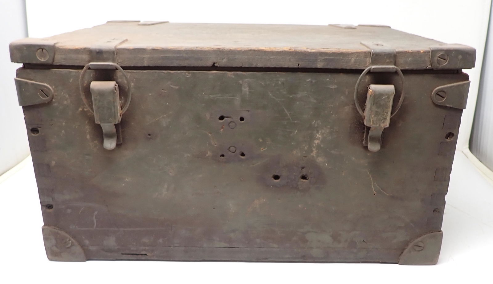 Signal Corps Wooden Military Box: Approx 12 1/4" x 15 3/4" x 8 1/2" tall