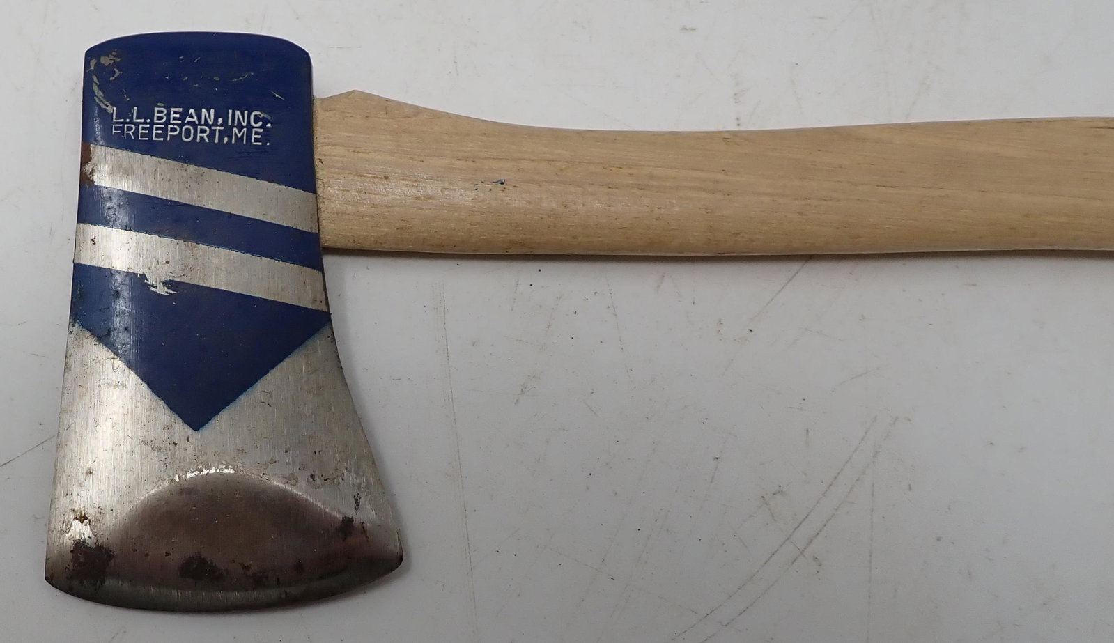 Mini LL Bean Axe / Hachet: Head is approx 2 1/4" x 3 3/4". Total length is approx 10 7/8"