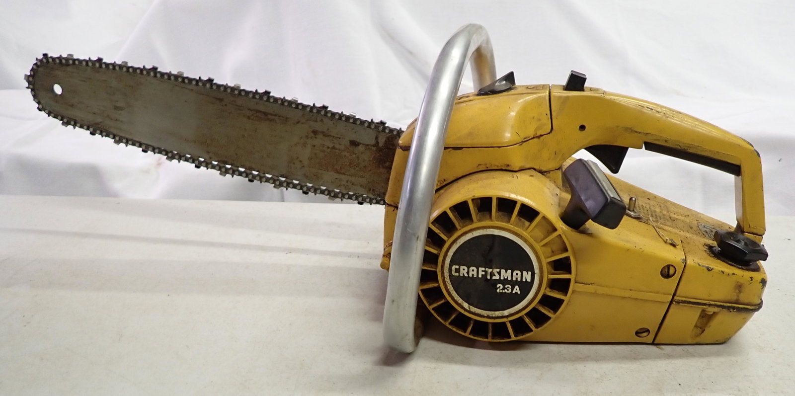Craftsman Chainsaw w/ 14" Bar: Chain saw