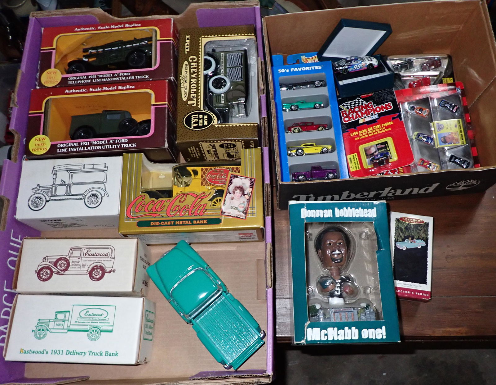 Diecast Cars Trucks Misc Toys Hot Wheels: Getting all glass pictured on table