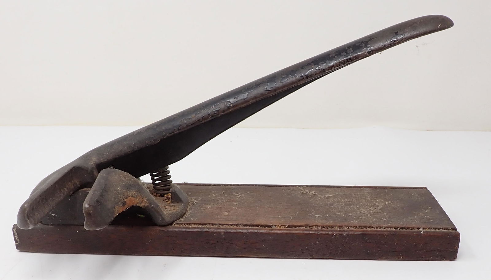 Cast Iron Nutcracker: Approx 11" long