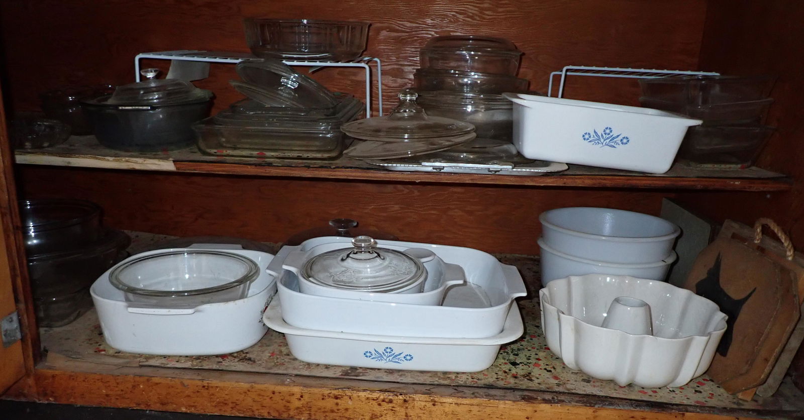 Corning Ware Glasbake Pyrex & Misc: Getting all pictured in cabinet. Take what you want and leave the rest