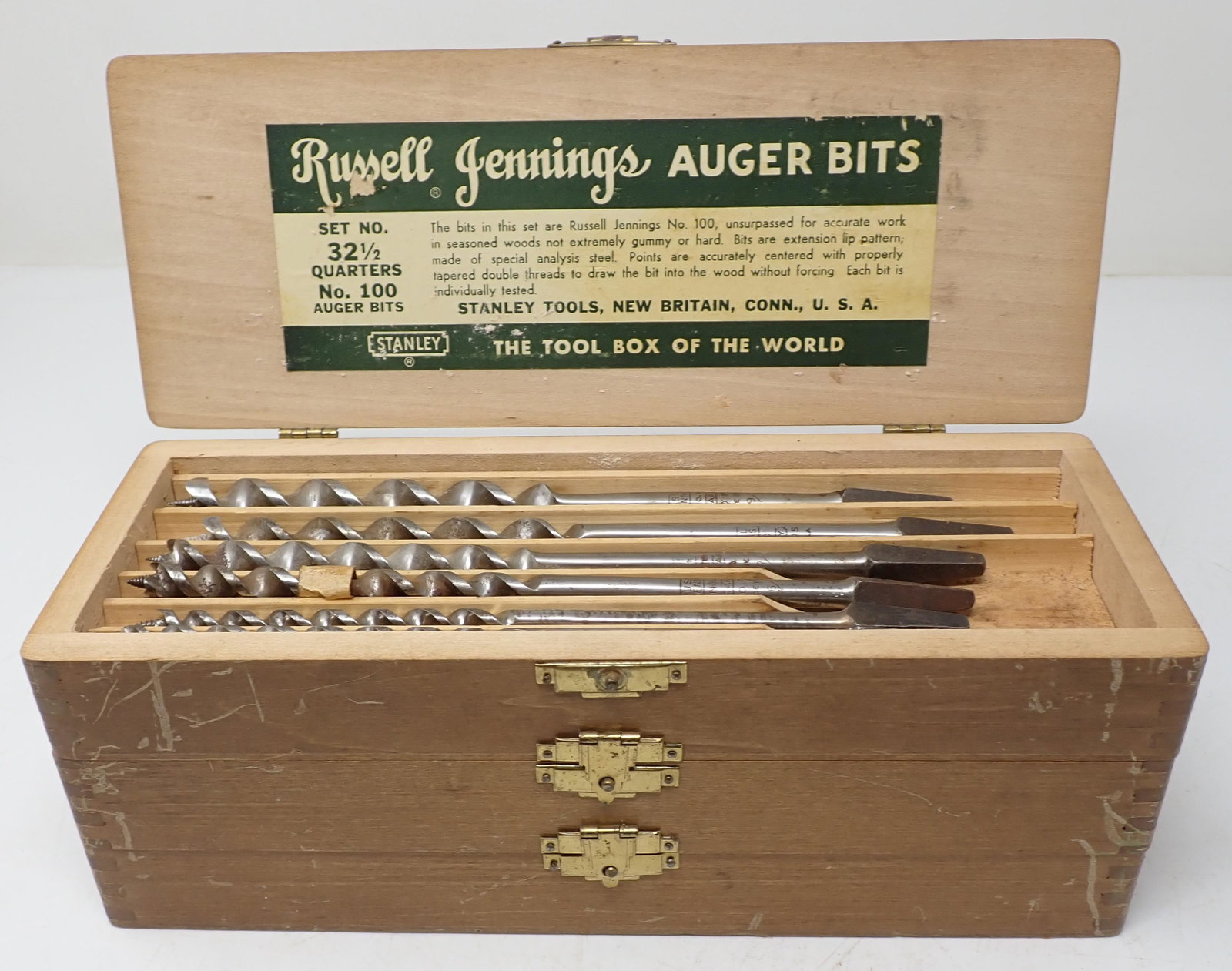 Russell Jennings Auger Bits No 32 1/2 Stanley: Set No. 32 1/2 Quarters . Getting all pictured. We do not look and guarantee all bits are correct. Sold as pictured