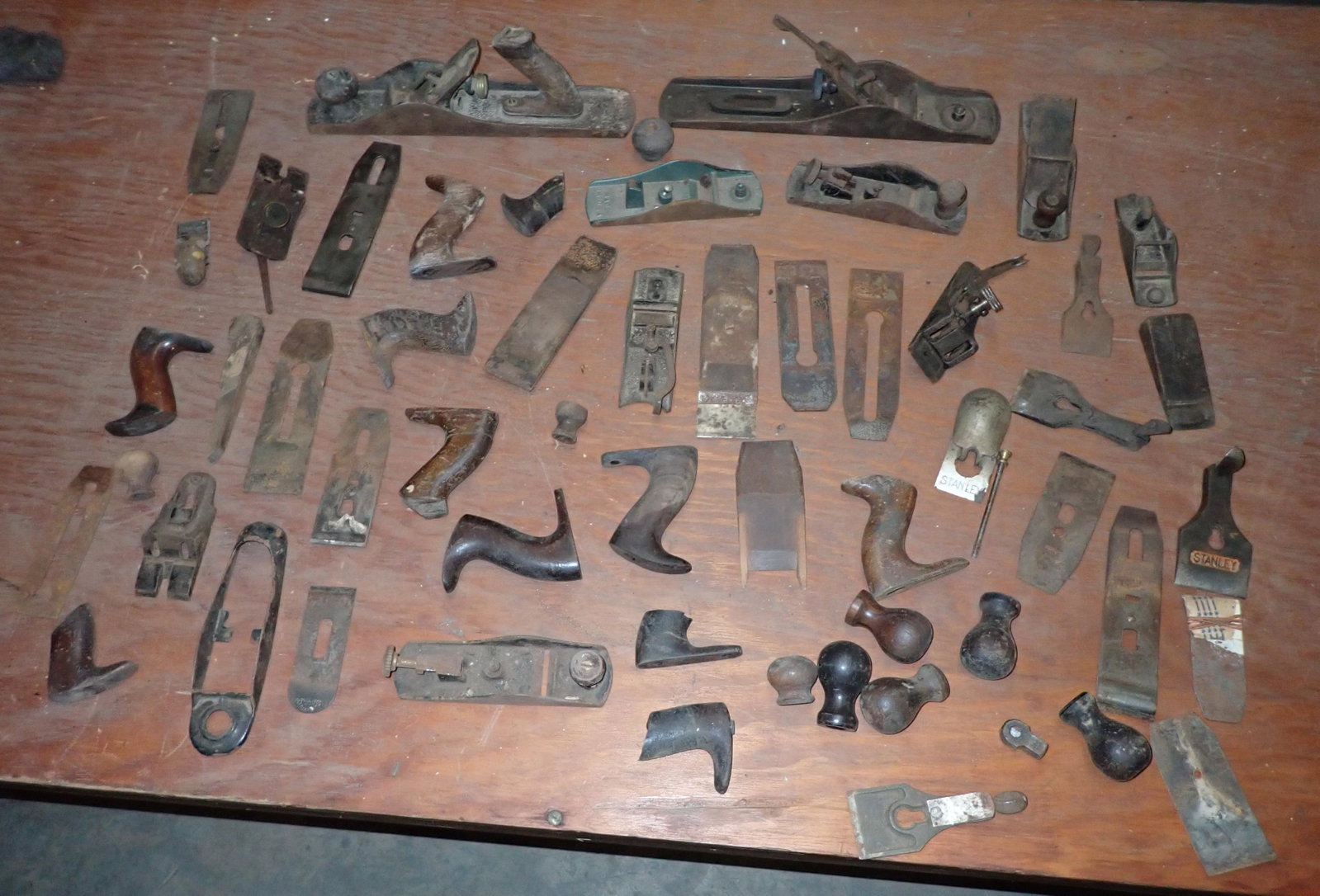 Plane Parts: Getting all pictured