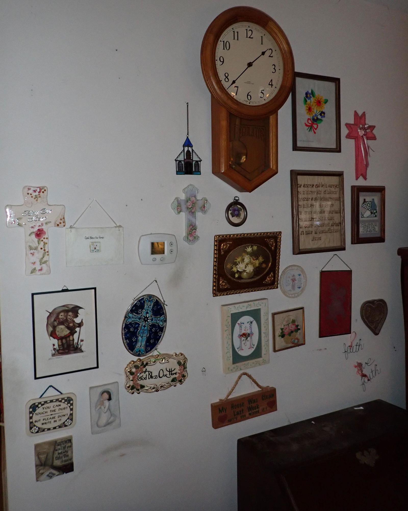 Quarts Westminster Chime Clock & Wall Hangings: Getting all pictured on wall. Take what you want and leave the rest