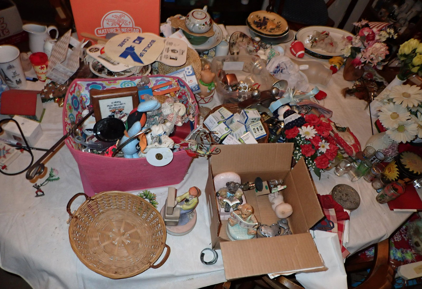 Contents of Table and Dresser: Lot includes everything pictured on table and on dresser