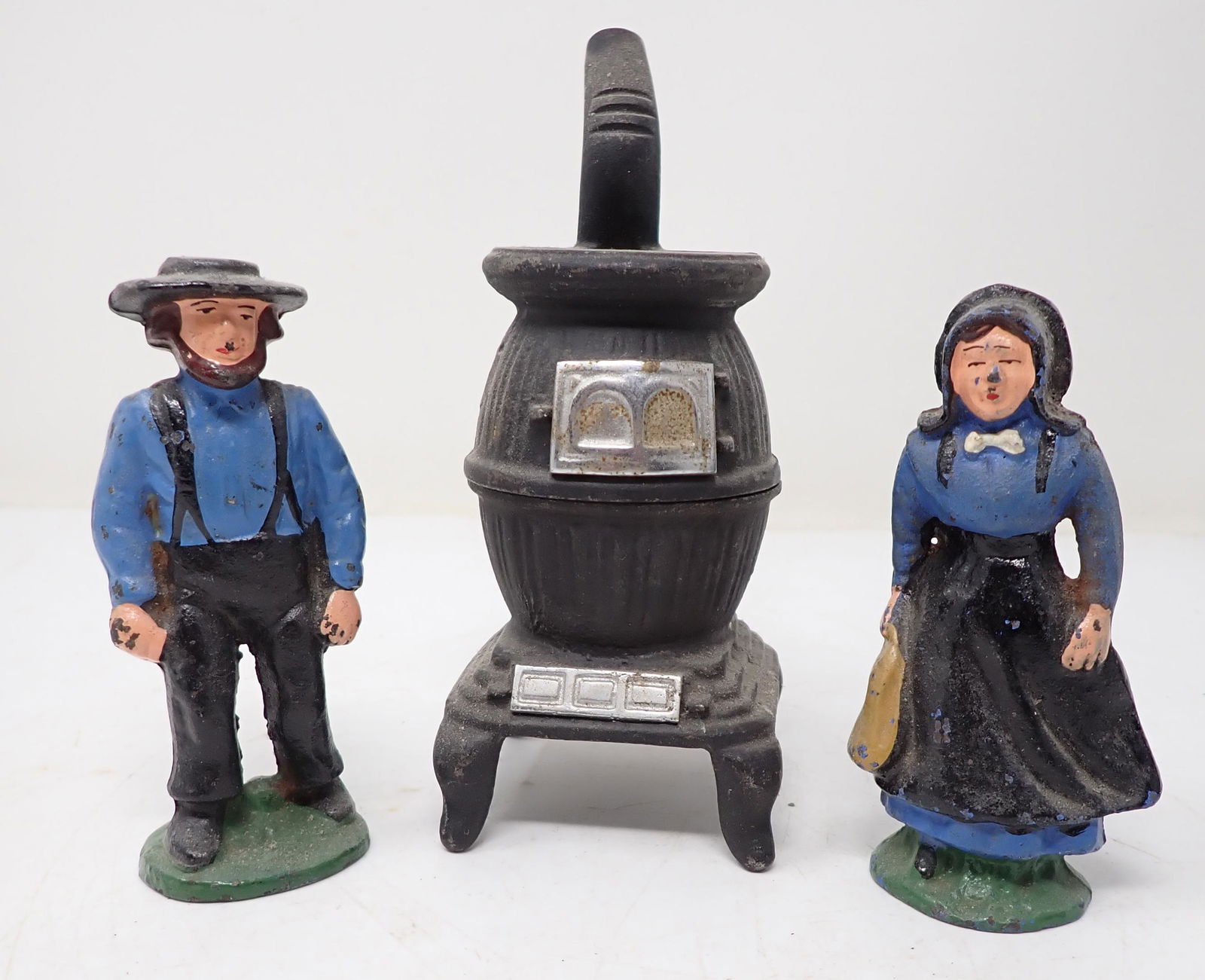 Cast Iron Pot Belly Stove and Amish Figures: Stove is approx 6 1/2" tall