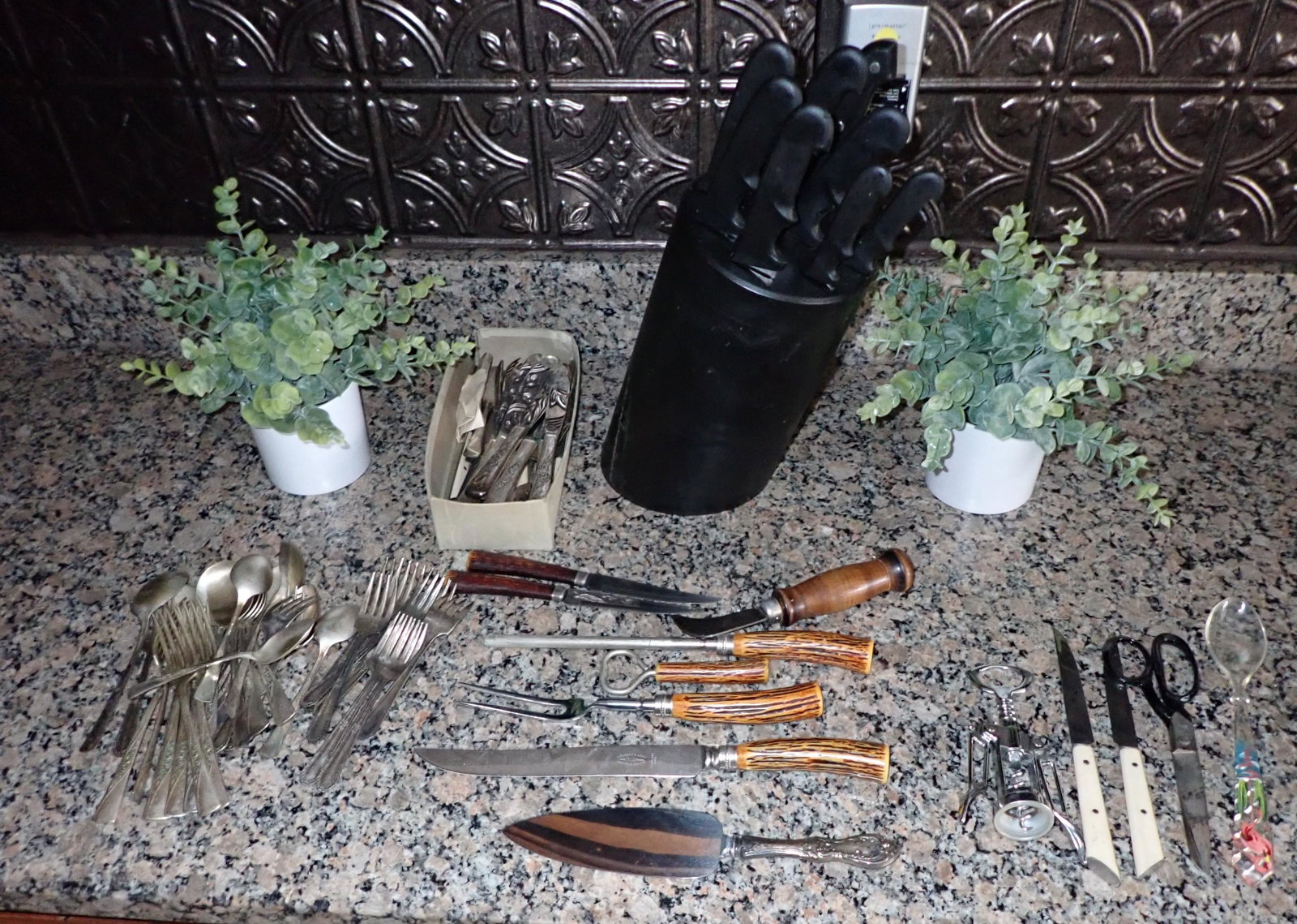 Parker Cutlery Set & Misc: Getting all pictured