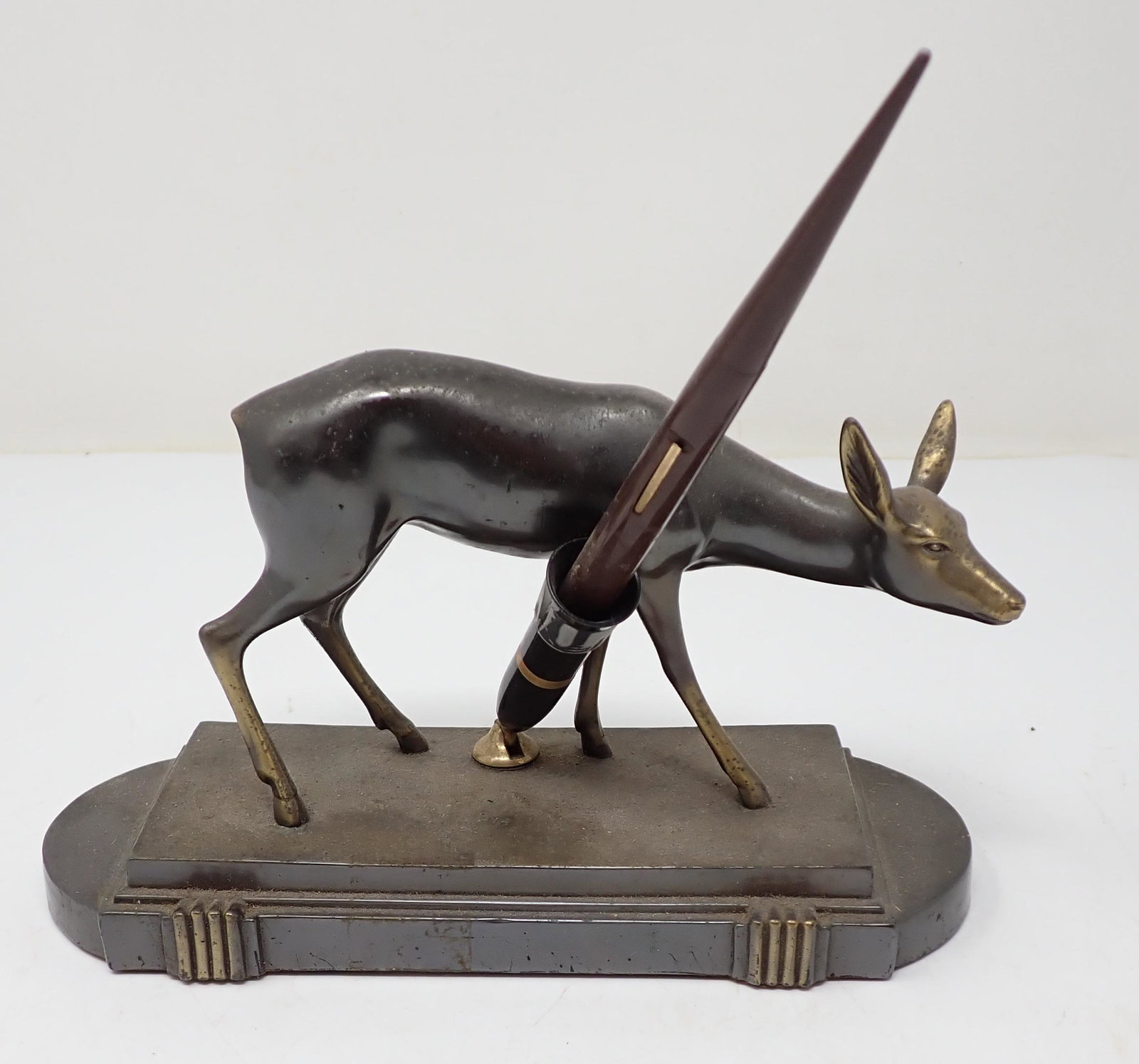 Brass Desktop Fountain Pen Holder with Sheaffer Pen: Approx 3 3/8" x 8 1/8" x 5" tall