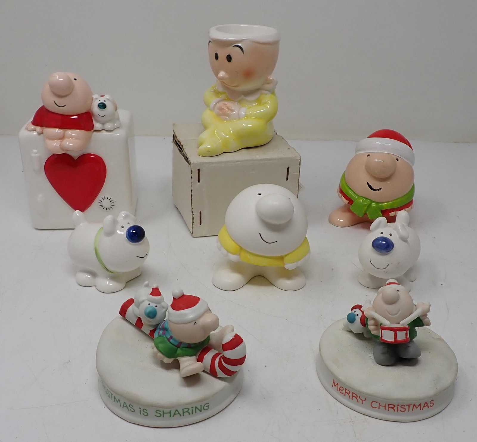Ziggy Figures Vandor Sweet Pea Egg Cup: Sweet Pea is apprx 3 3/4" tall