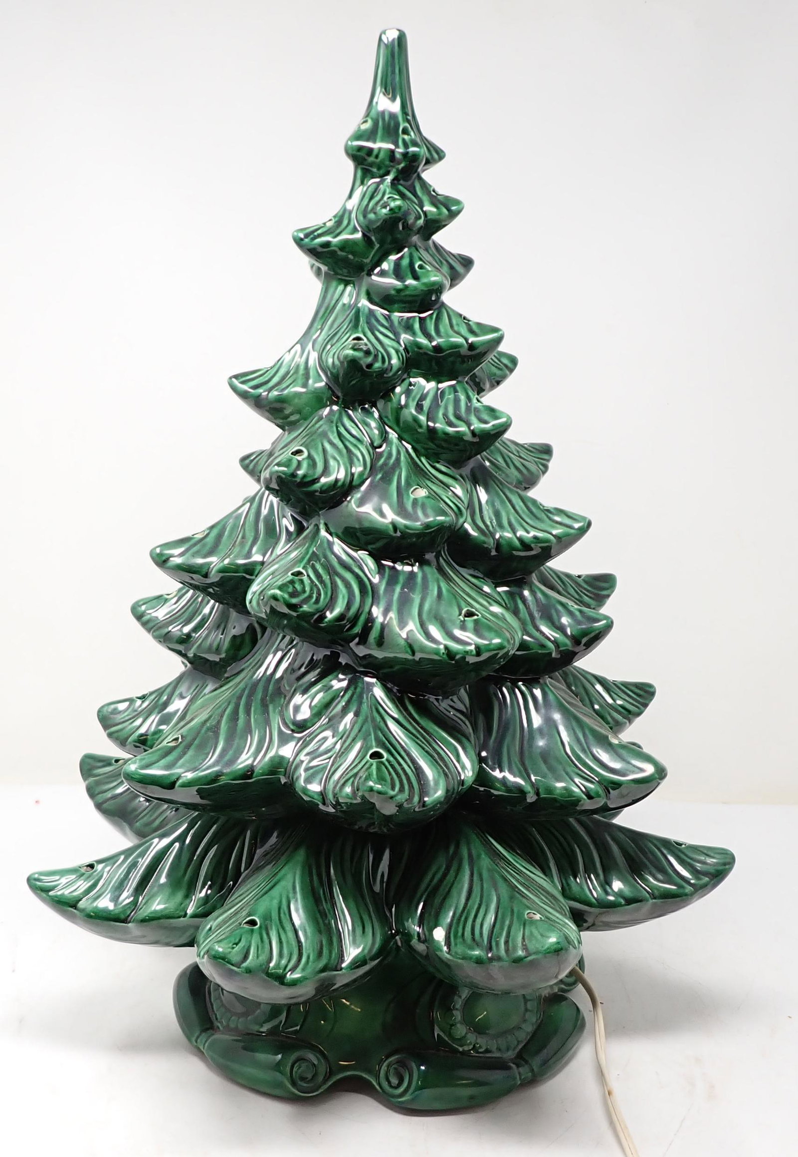 Atlantic Mold 19 1/2" Ceramic Christmas Tree: 19 1/2"