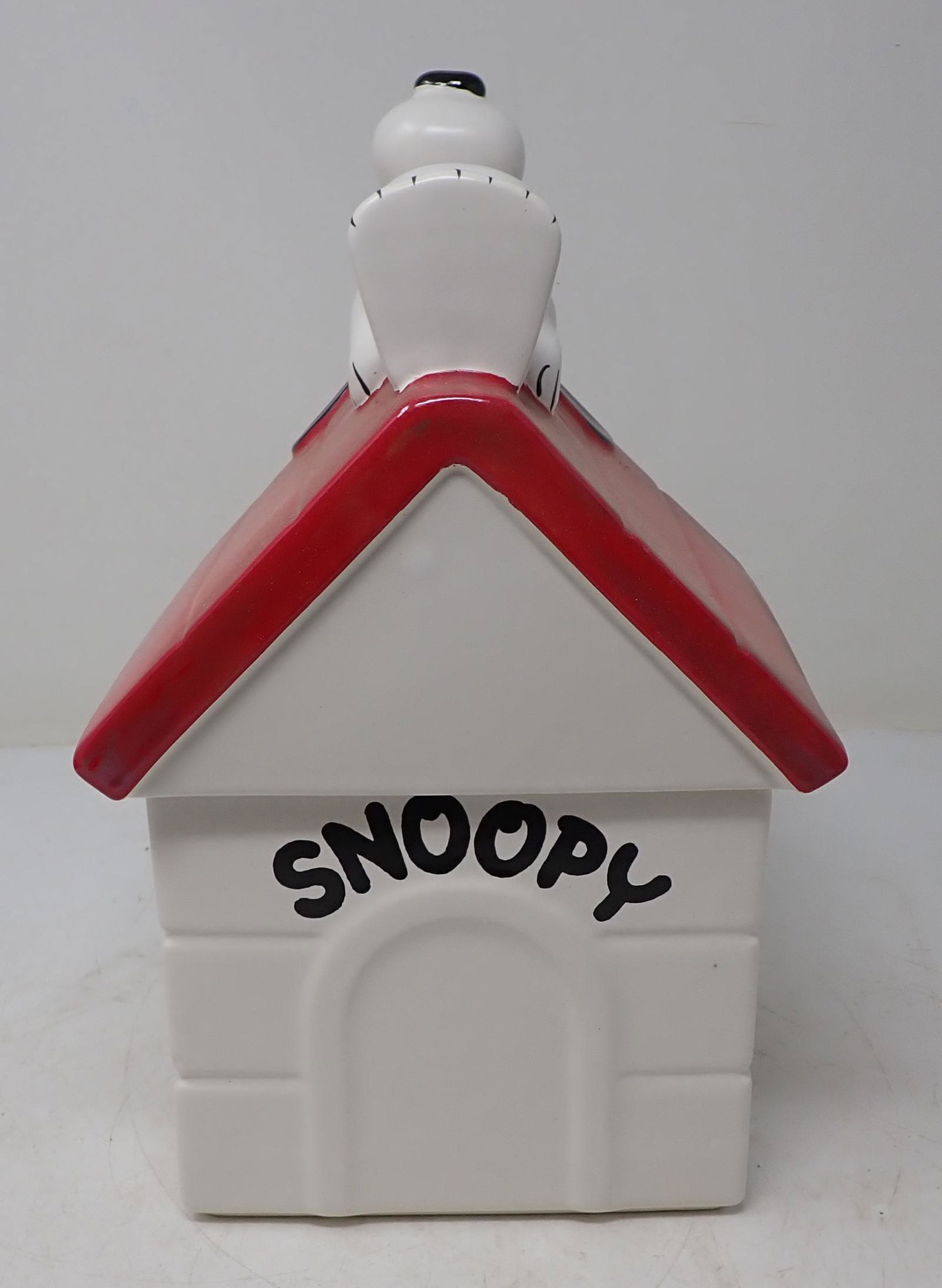 1970 United Feature Syndicate Snoopy Cookie Jar: Approx 11 1/2" tall