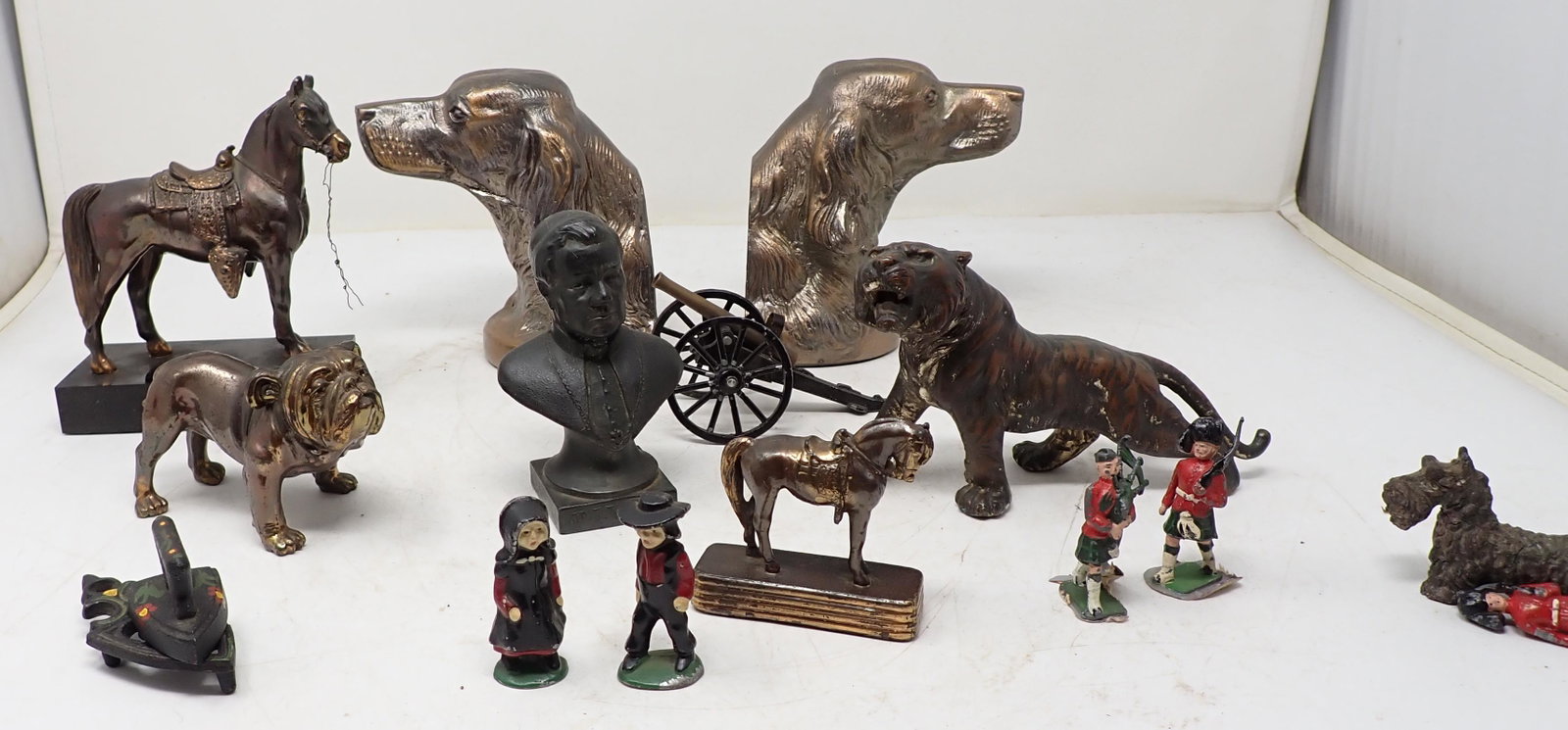 Dog Bookends Horses Tiger Miniature Amish Figures: Getting all pictured